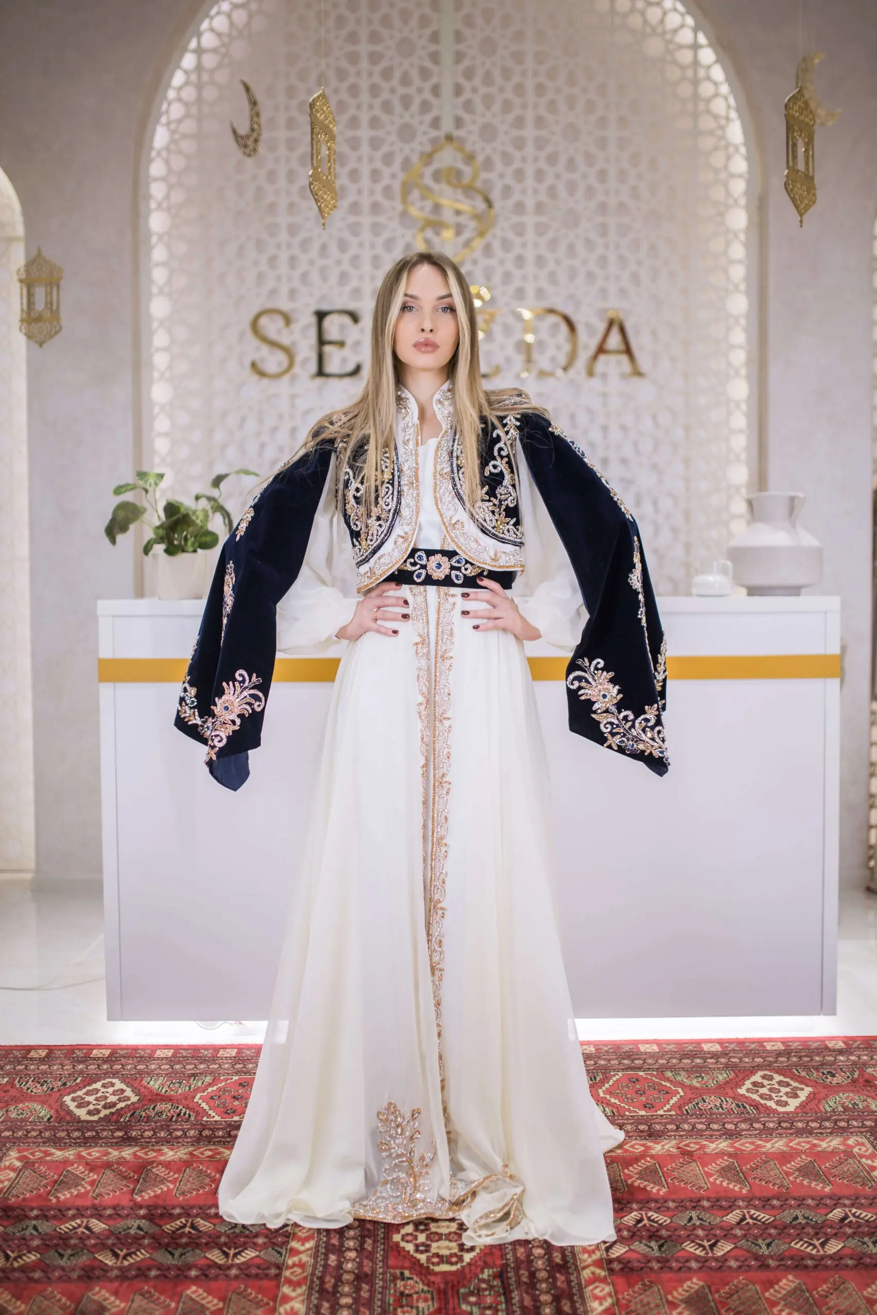 Velvet Noor Embellished Velvet Kaftan – Navy, photo 5