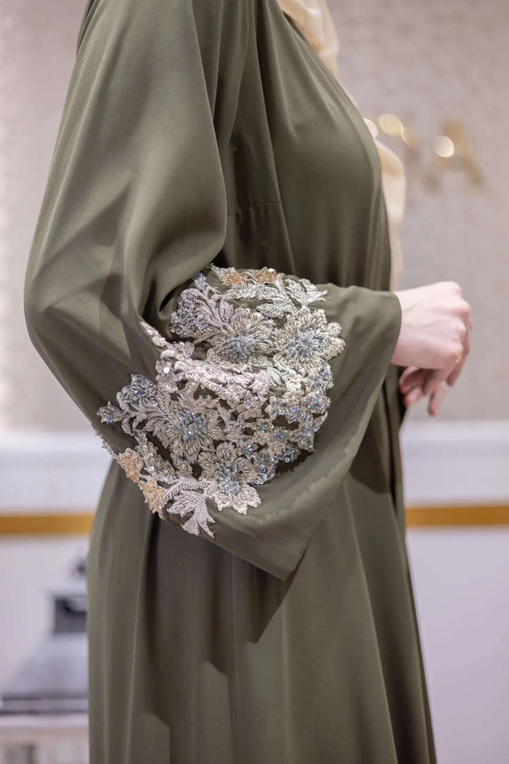 Golden Horizon Embellished Abaya – Green, photo 3