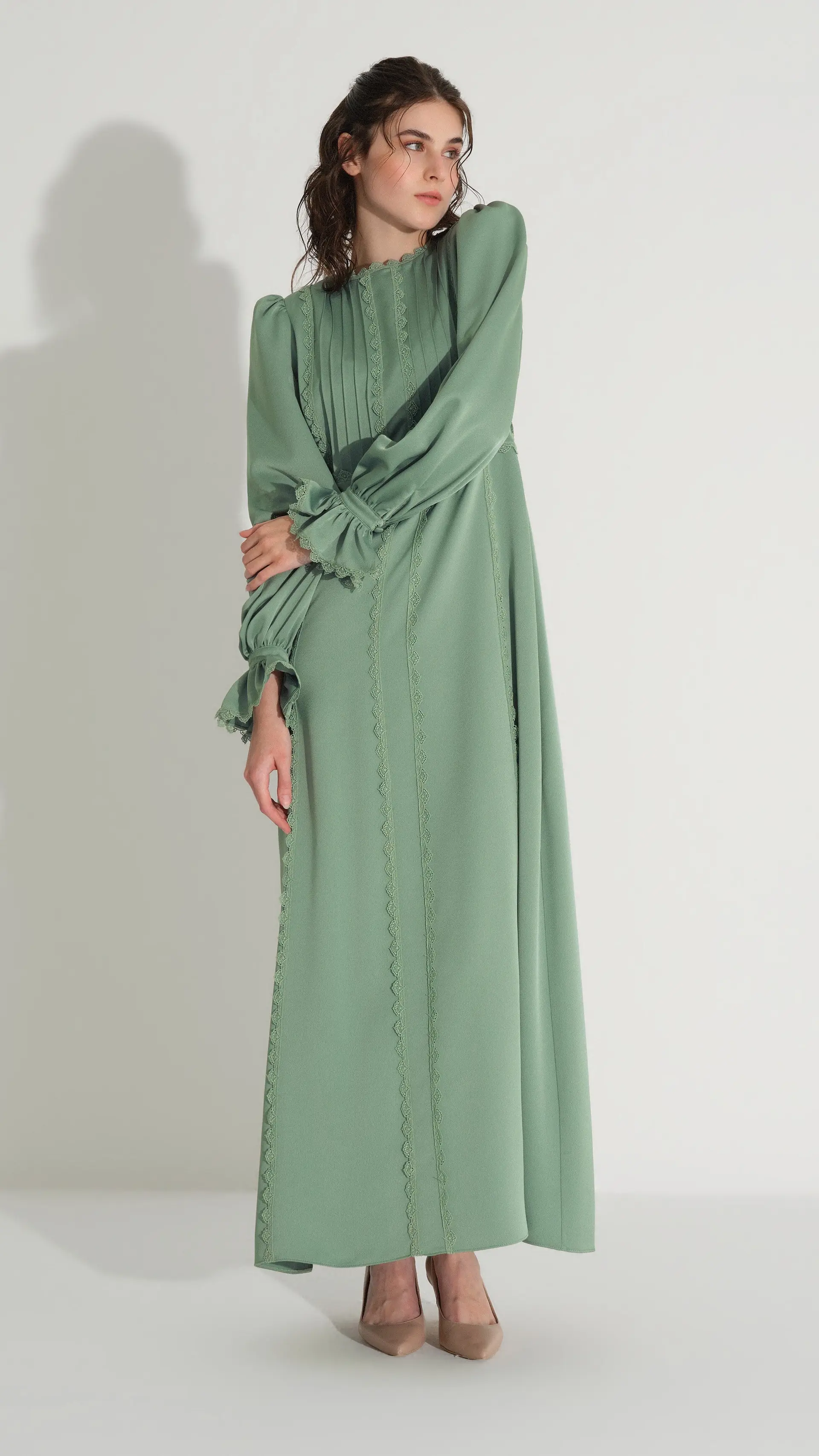 Pleated Lace Detail Dress – Soft Green, photo 4