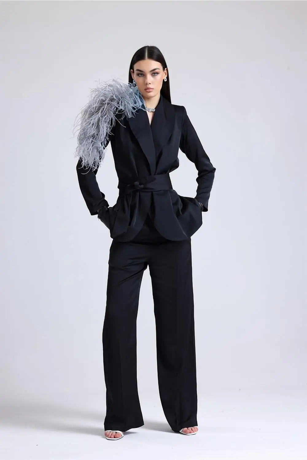 Obsidian Ember Feather-Shoulder Set — Black, photo 4