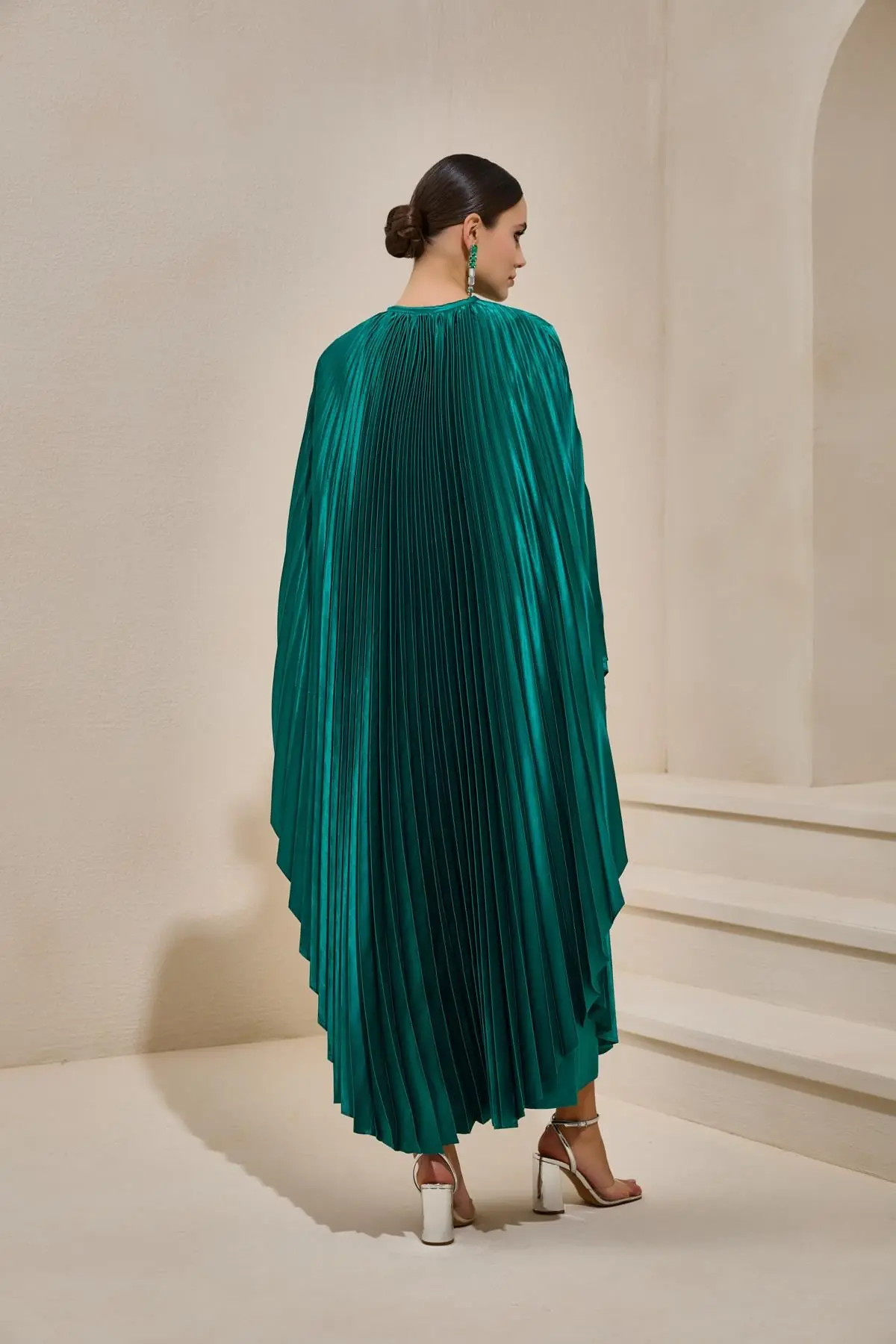 Plisse Satin Maxi Dress Set – Emerald Green, photo 3