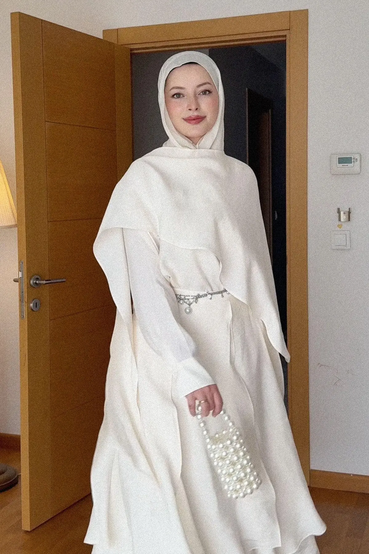 Şeyma Polat Damar'ın Tercihi Asimetrik Modal Etek-Ekru, photo 2