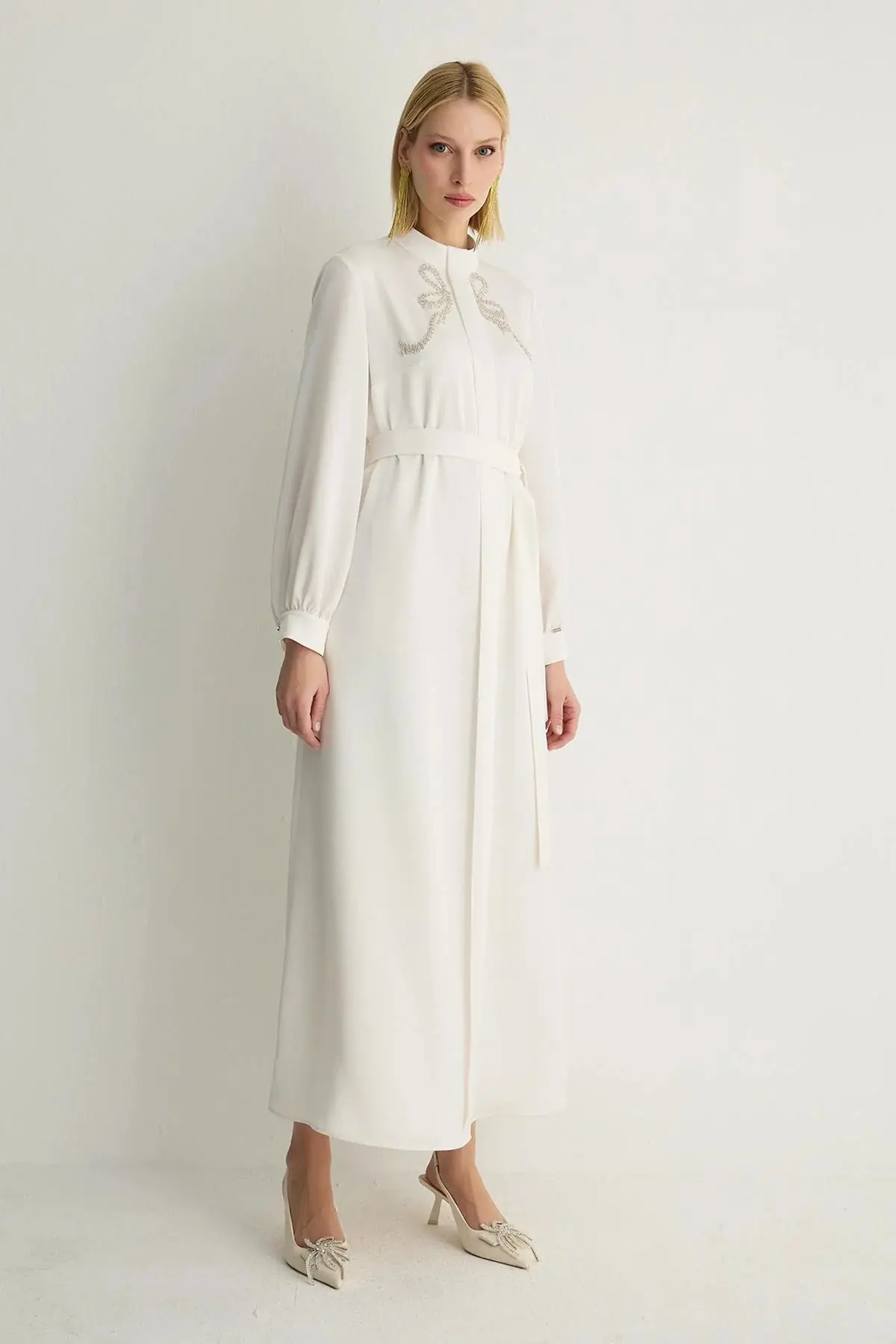 Ribbon Embellished Detail Dress – Ecru