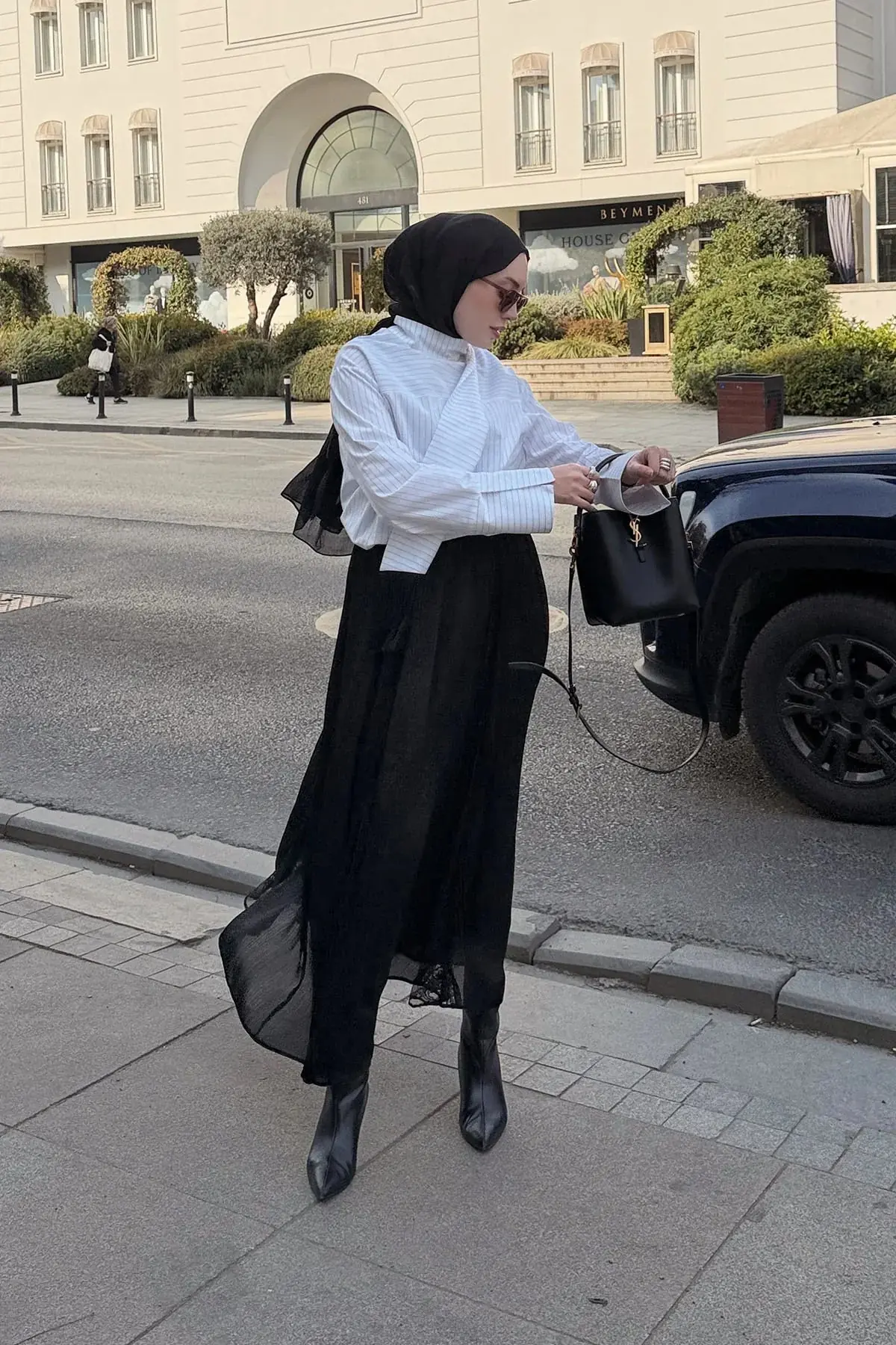Hilal Küpeli'nin Tercihi-Dantel Detaylı Şifon Etek Siyah, photo 2
