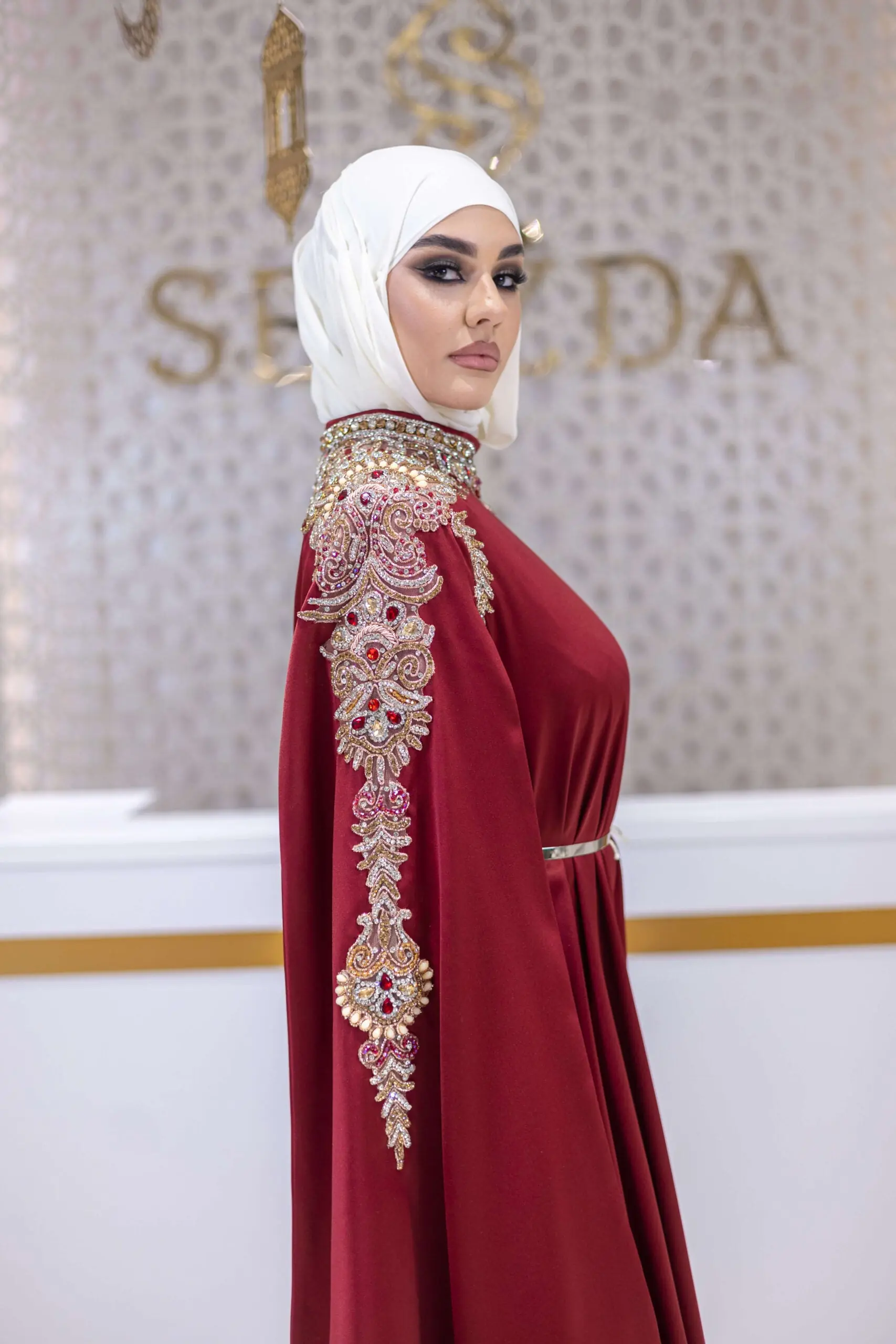 Galaxy Bloom Embellished Satin Gown – Red, photo 2