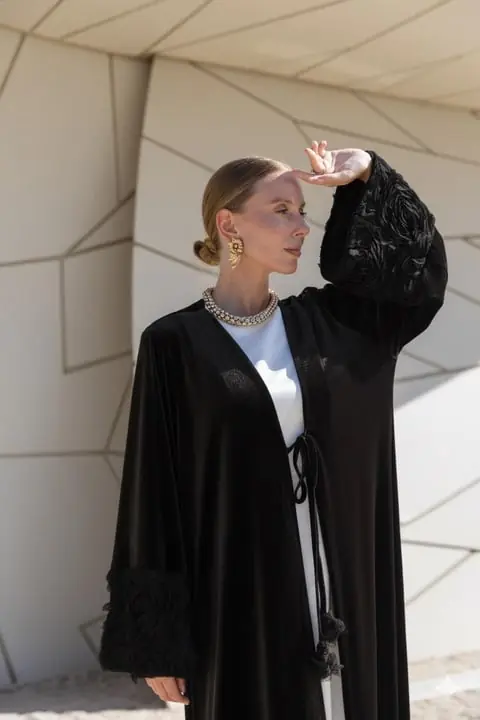 Velvet Rose Abaya – Black, photo 2