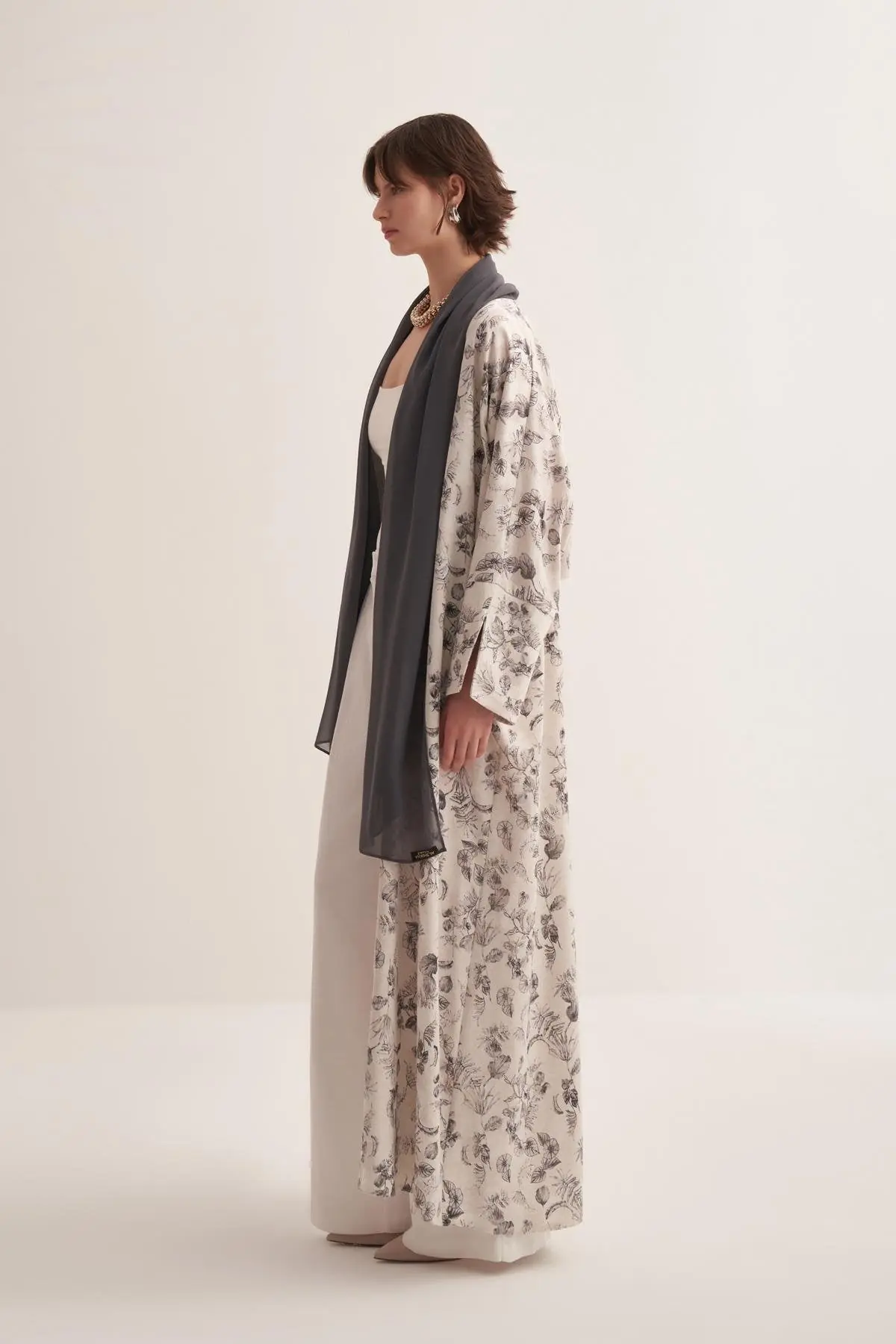 Liora Gray Floral Abaya with Matching Scarf, photo 2