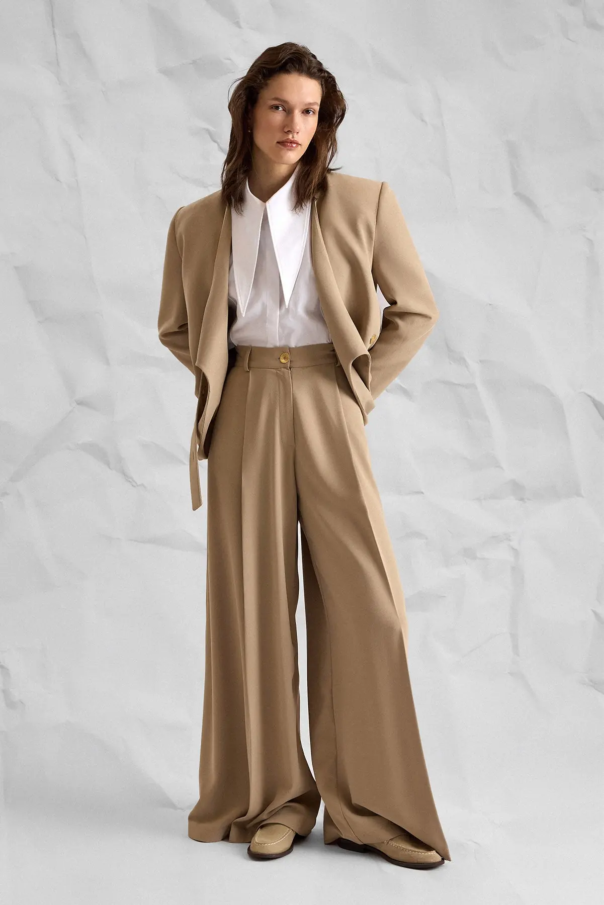 Majesté Atelier No. 09 Tailored Blazer & Wide-Leg Trouser Set - Camel, photo 2