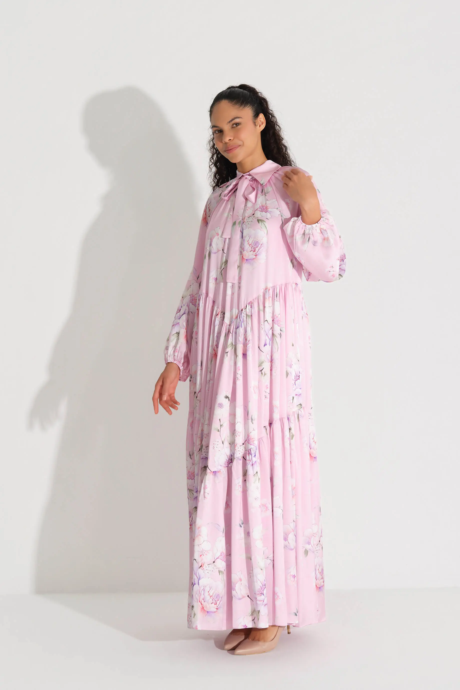 YAKASI FİYONKLU ŞİFON SATEN ELBİSE K. PEMBE, photo 4