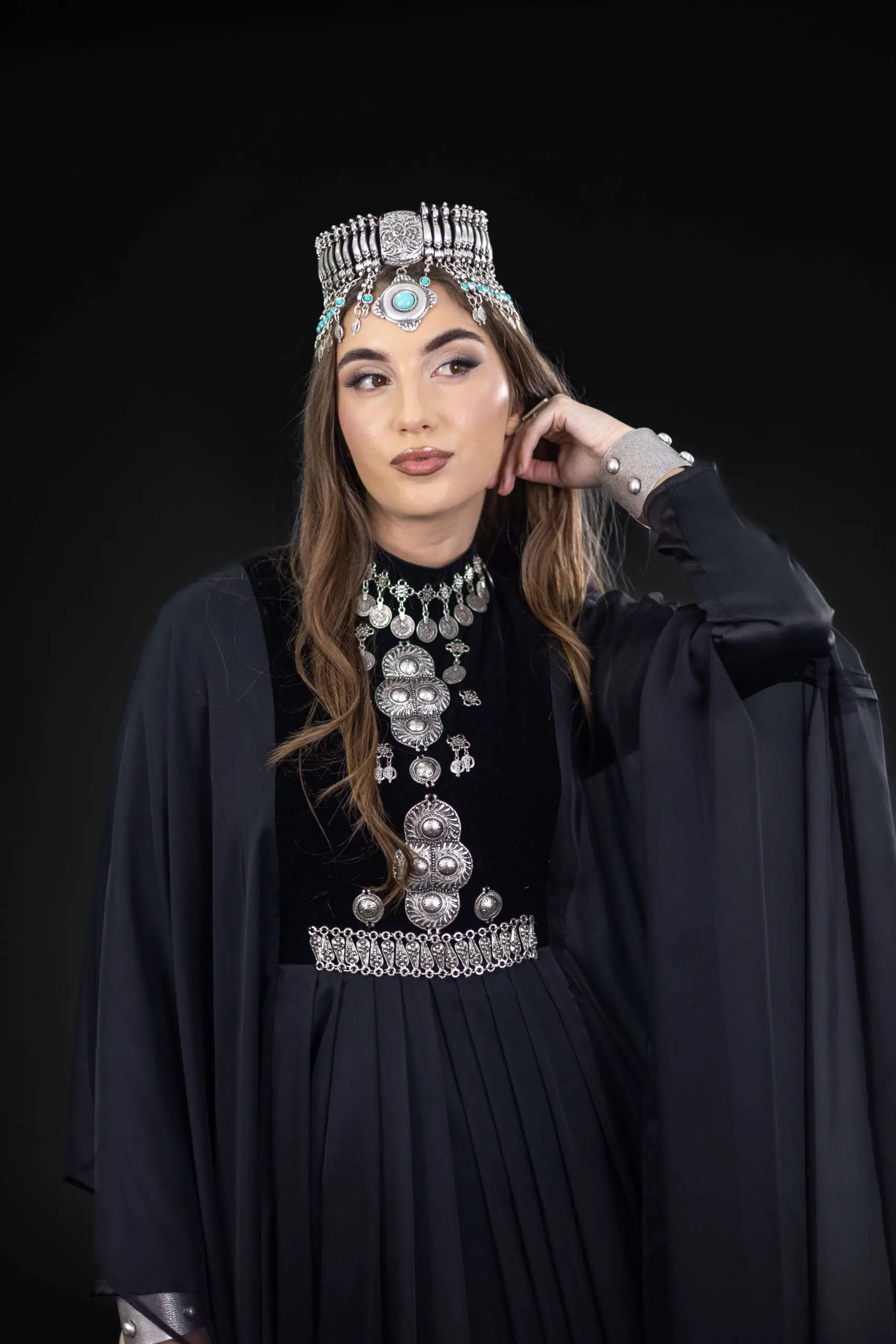 Boldness Embellished Abaya – Black, photo 2