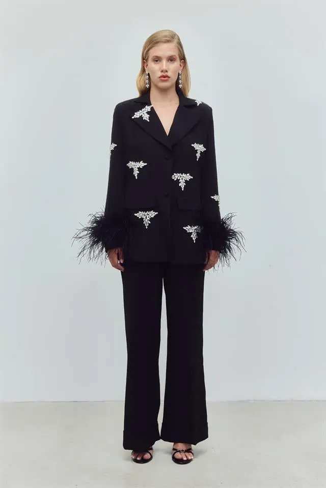 Crystal Crown Feather Embellished Set – Black