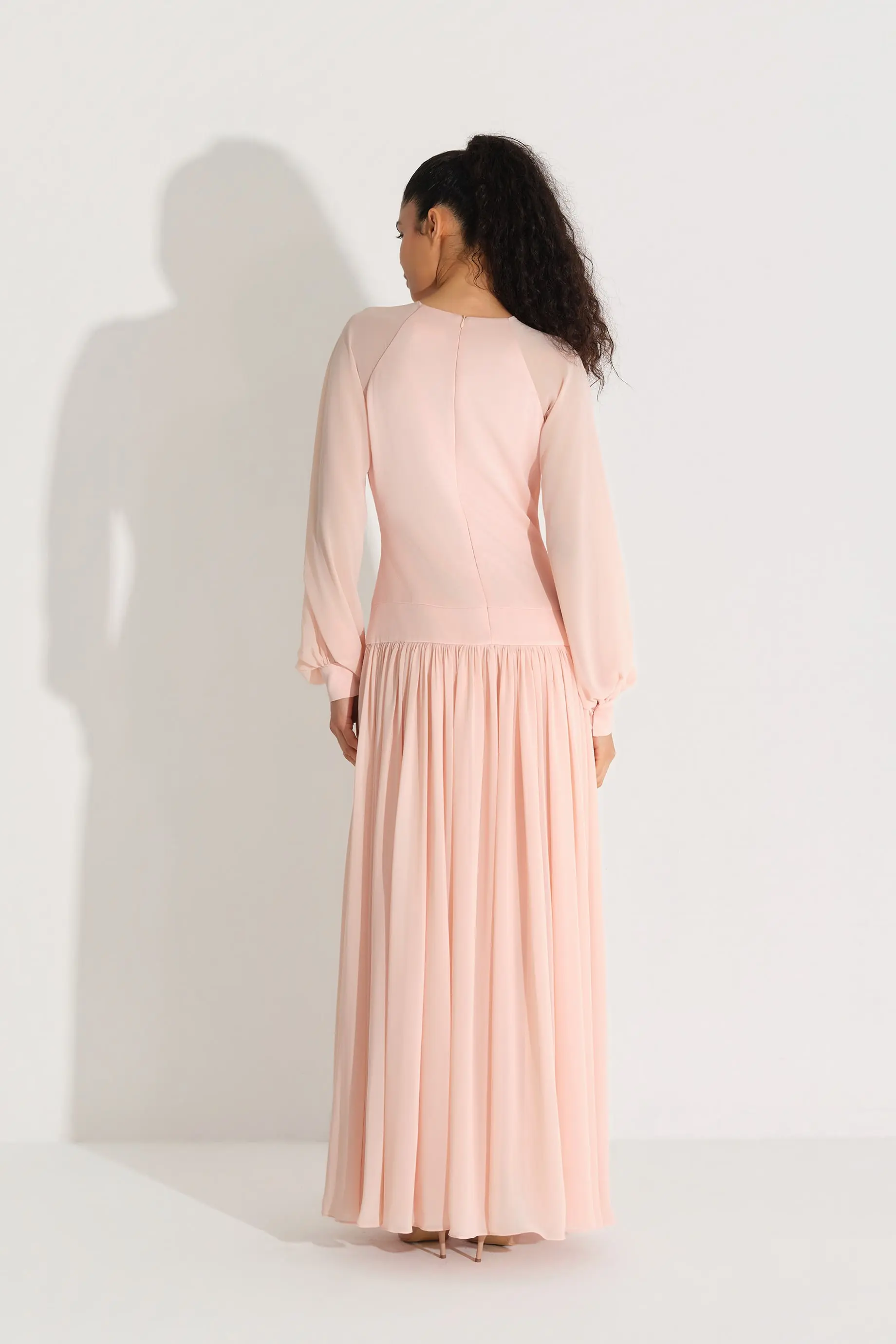 Bow-Detail Embellished Crepe Maxi Dress – Salmon, photo 5