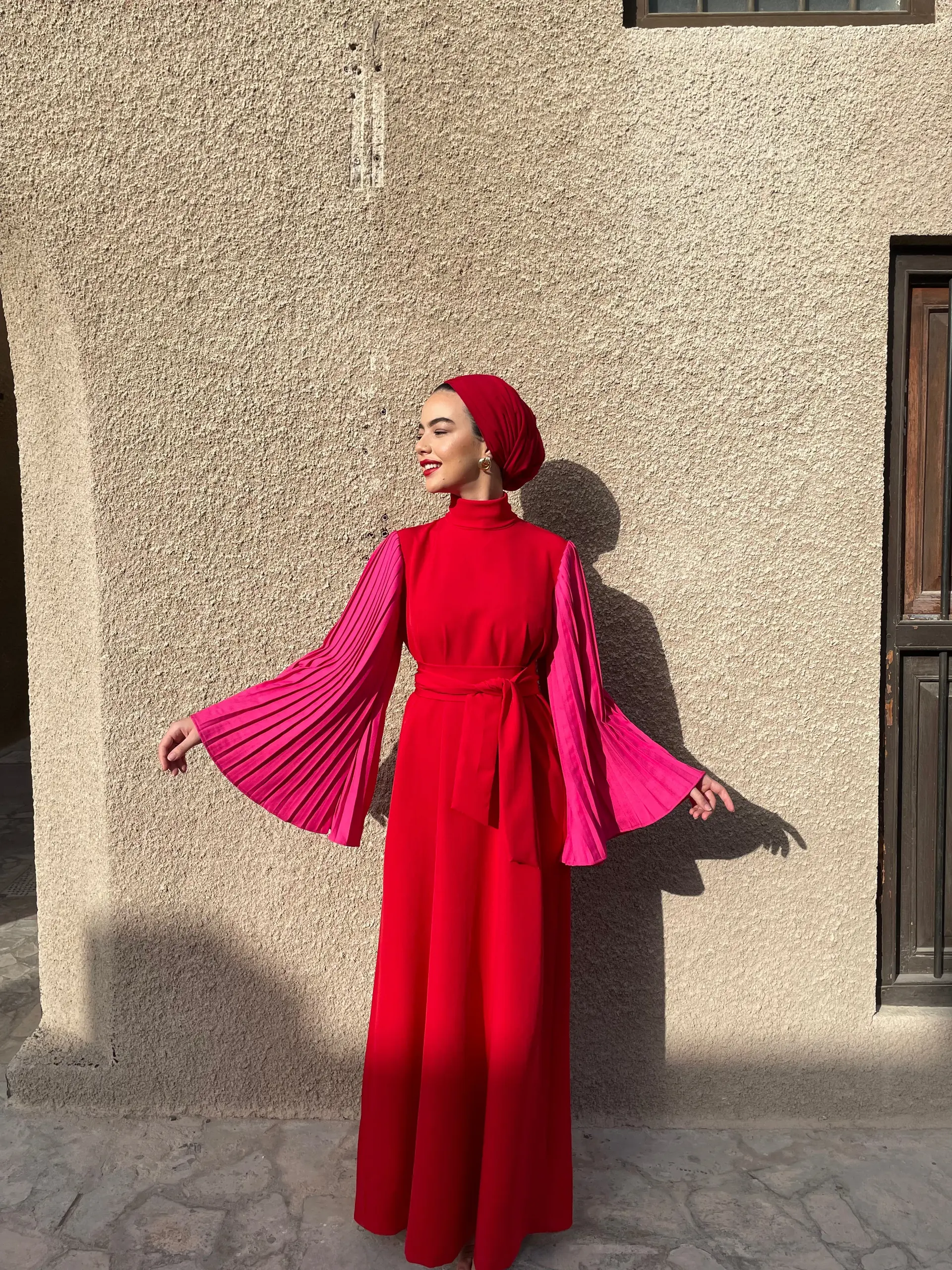 Fémeniste – Red & Fuchsia Pleated Sleeve Maxi Dress | Modest Luxury, photo 2