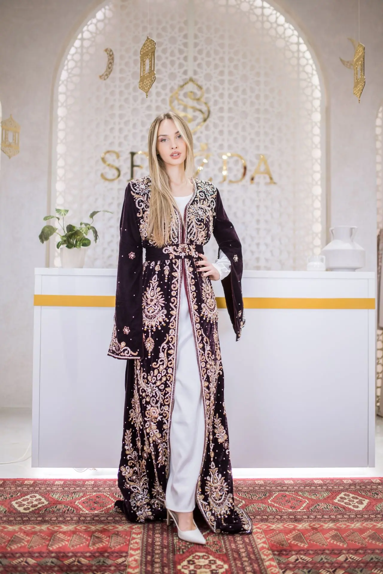 Silk Splendor Embellished Velvet Kaftan – Bordeaux