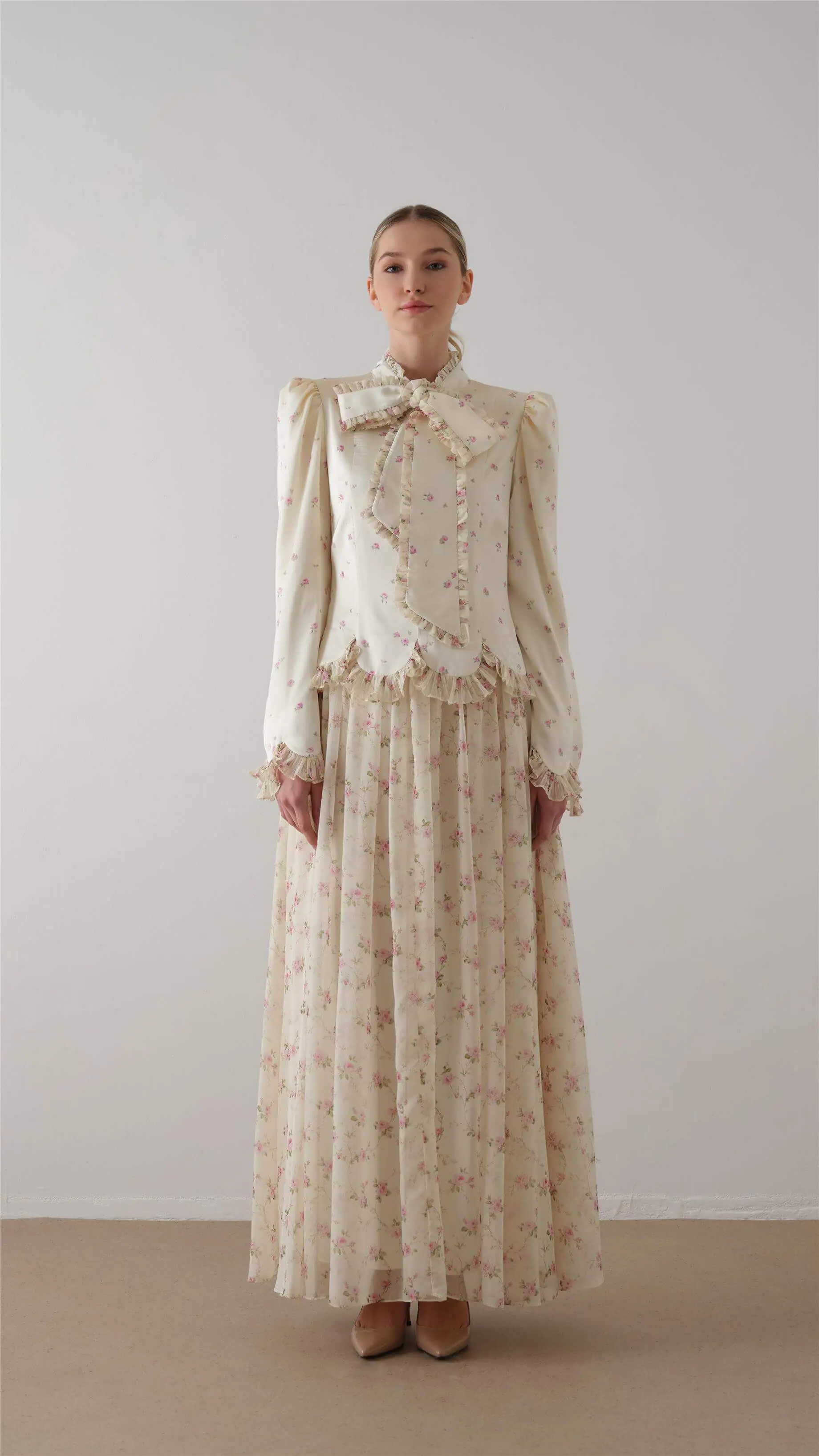Bow-Front Printed Dress – Beige, photo 1