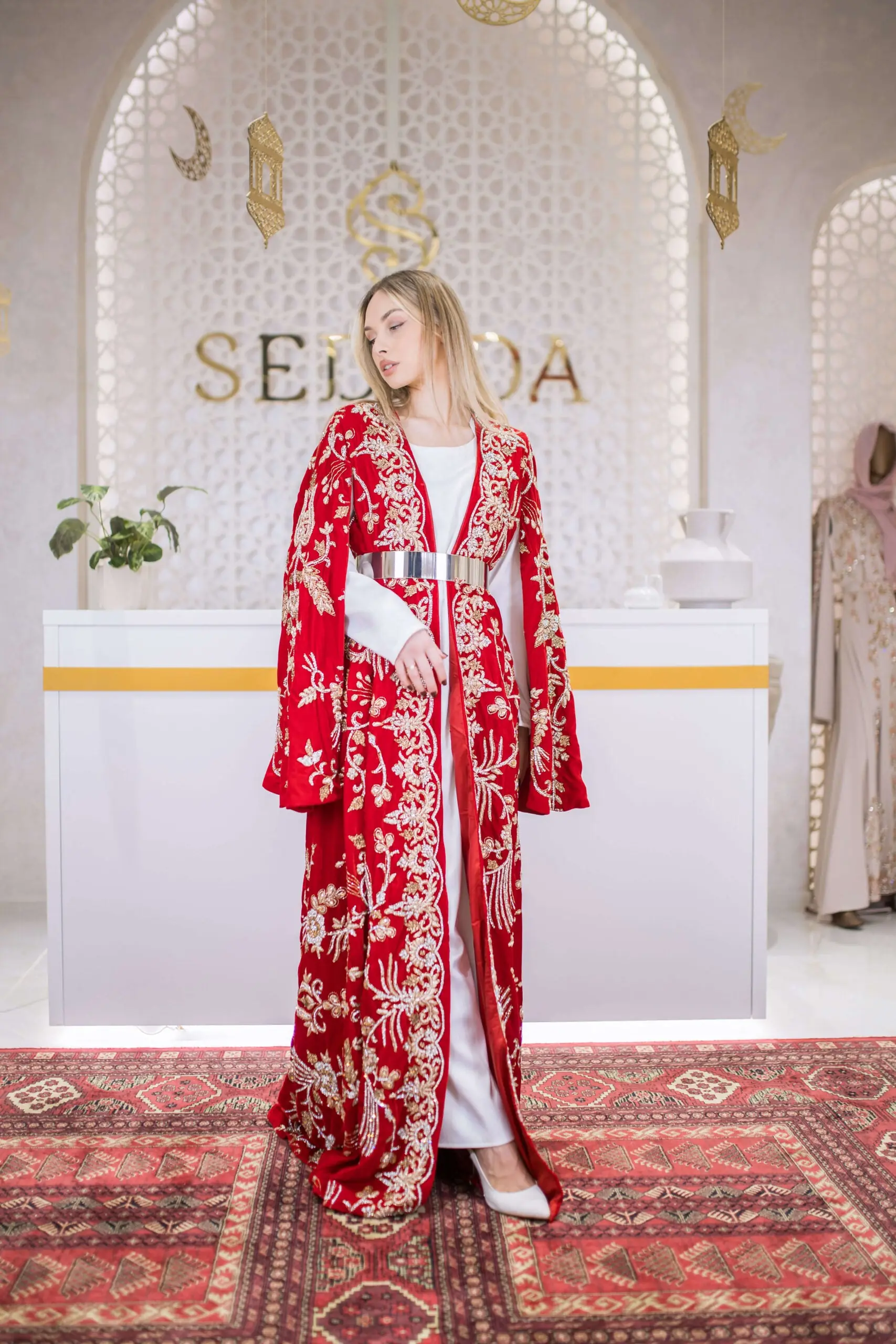Royal Bloom Embellished Velvet Kaftan – Red