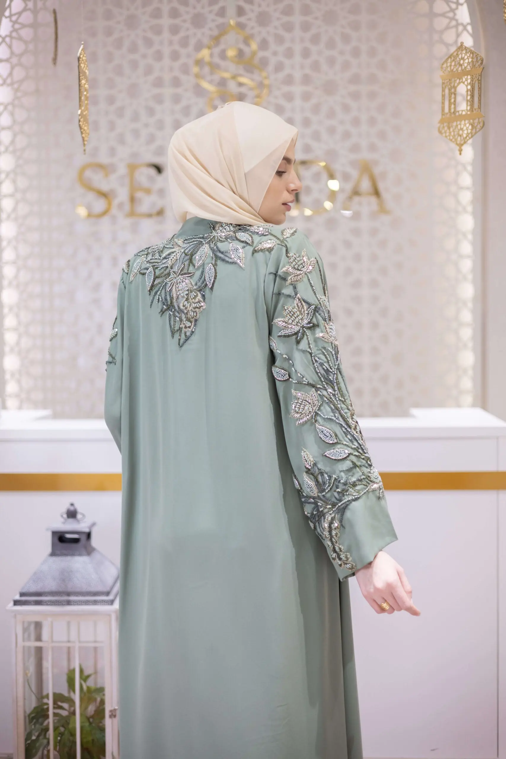 Desert Crown Embellished Abaya – Green, photo 7
