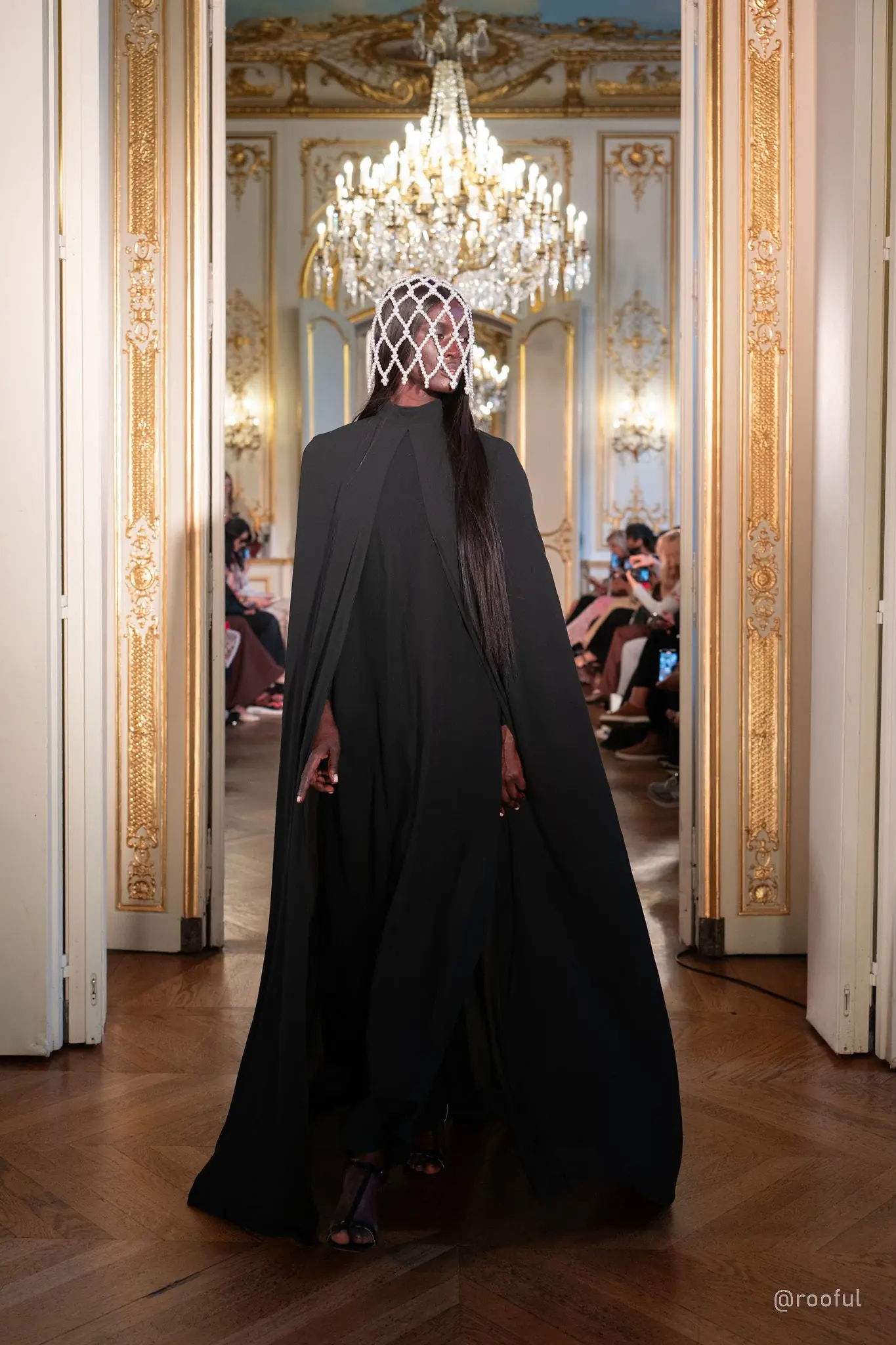 Infinity Cape Dress – Black, photo 2