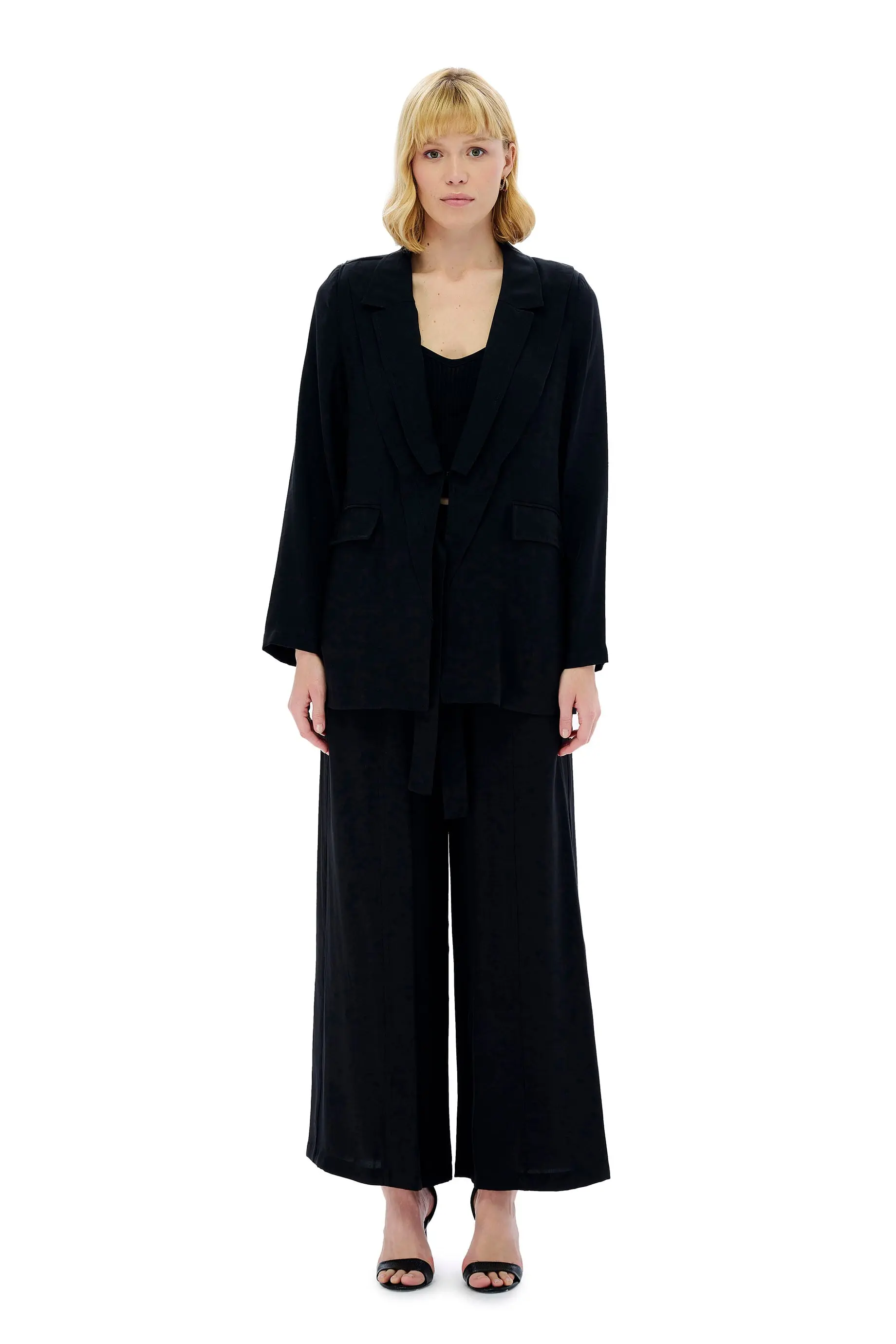Marley Tailored Two-Piece Suit – Black