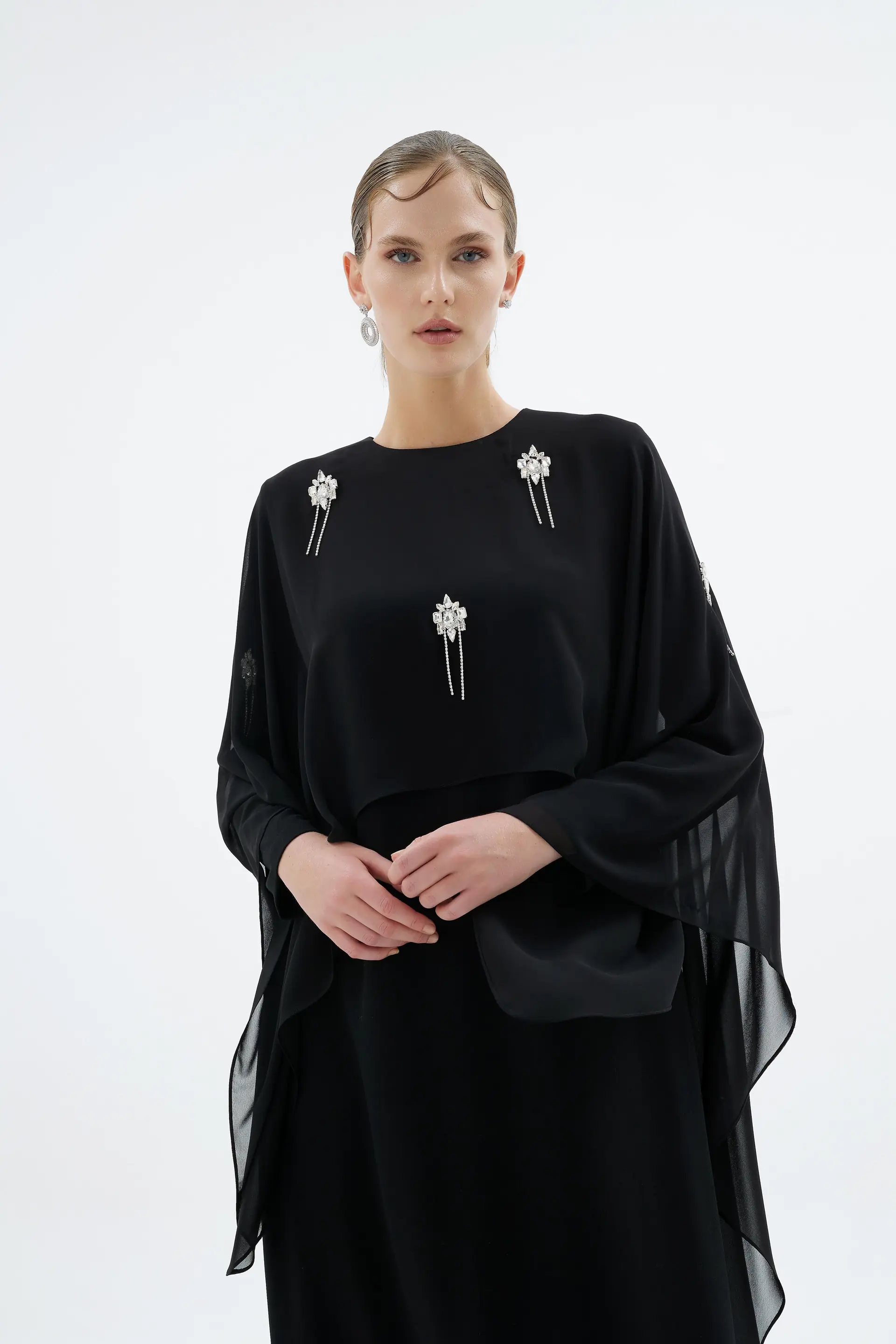 Alera Embellished Cape Dress – Black, photo 2