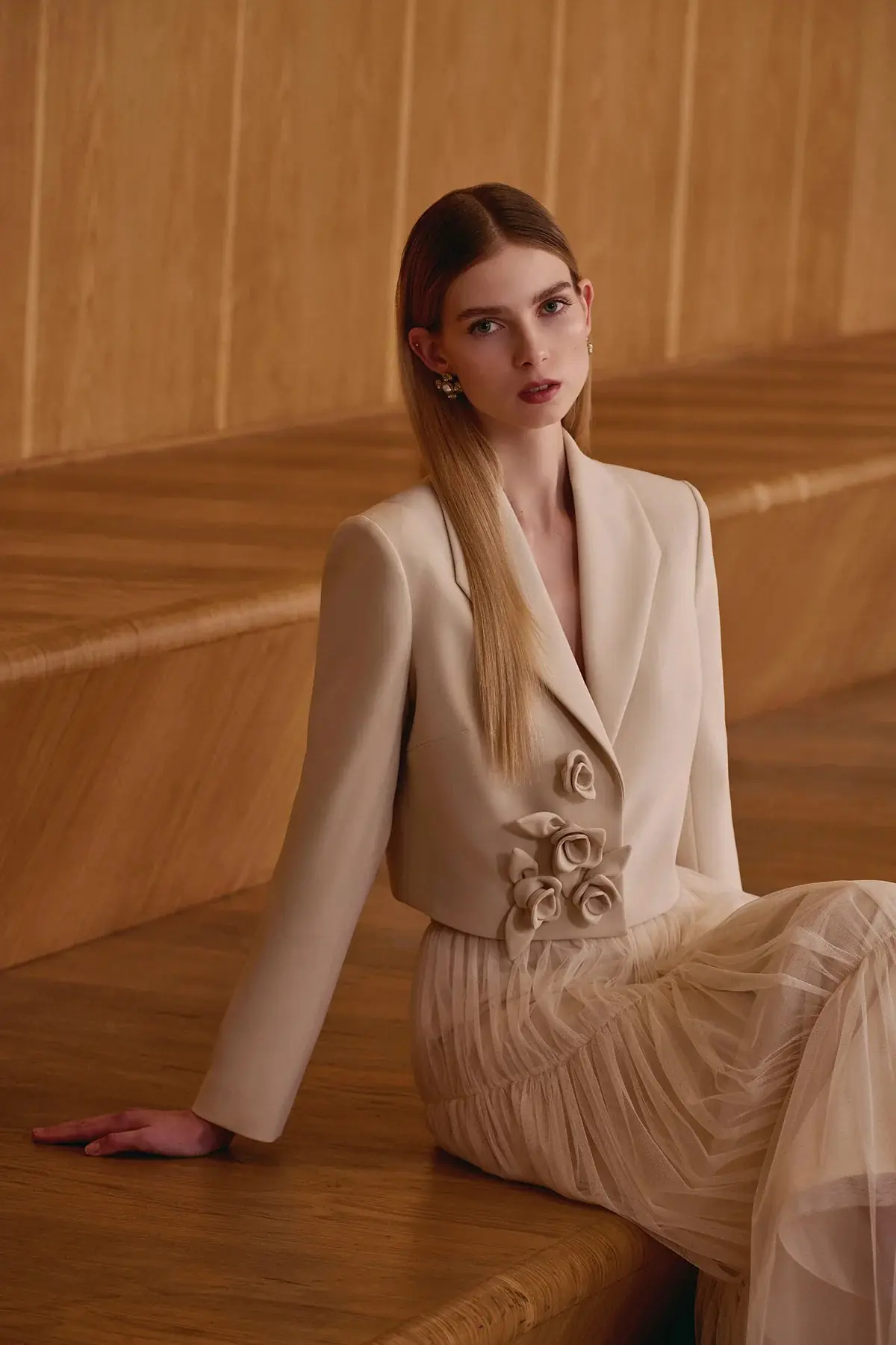 Rose Appliqué Cropped Blazer – Beige, photo 2
