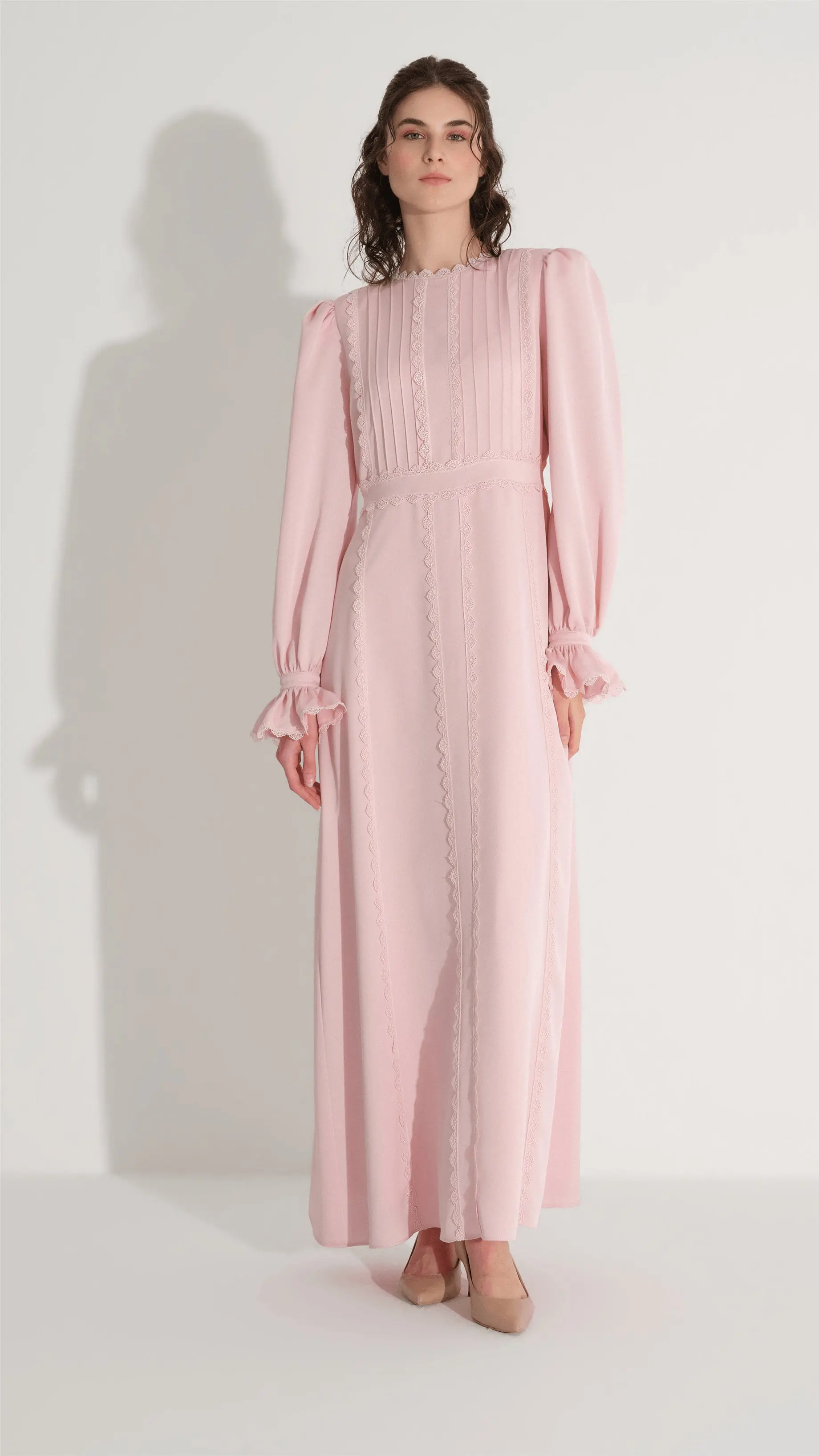 Pleated Lace Detail Dress – Soft Pink