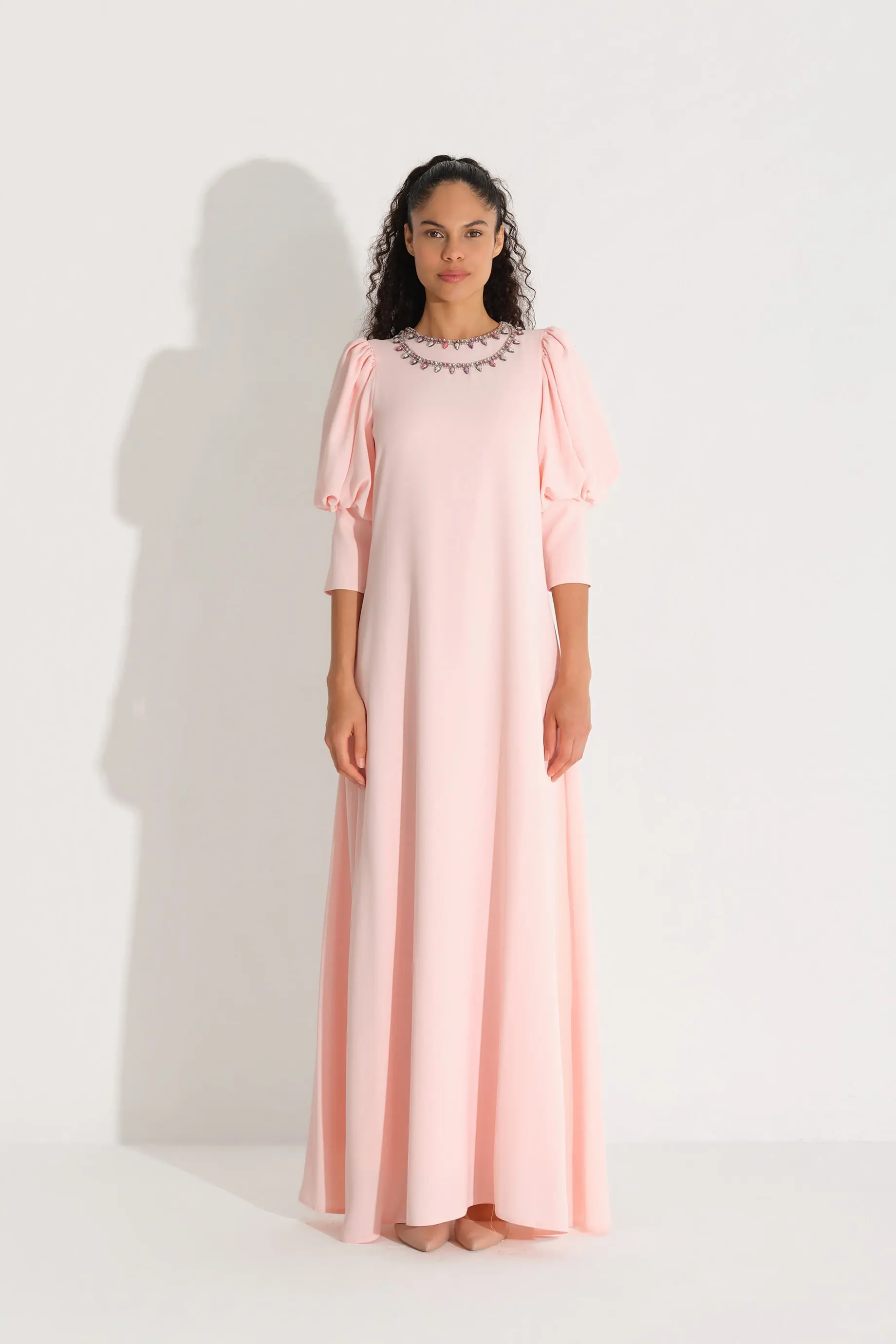 Stone-Embellished Neckline Crepe Dress – Pink