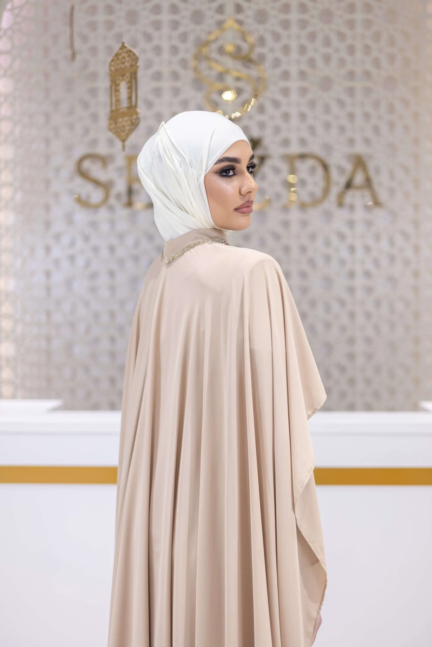Sultan Silk Cape-Sleeve Gown – Beige, photo 6