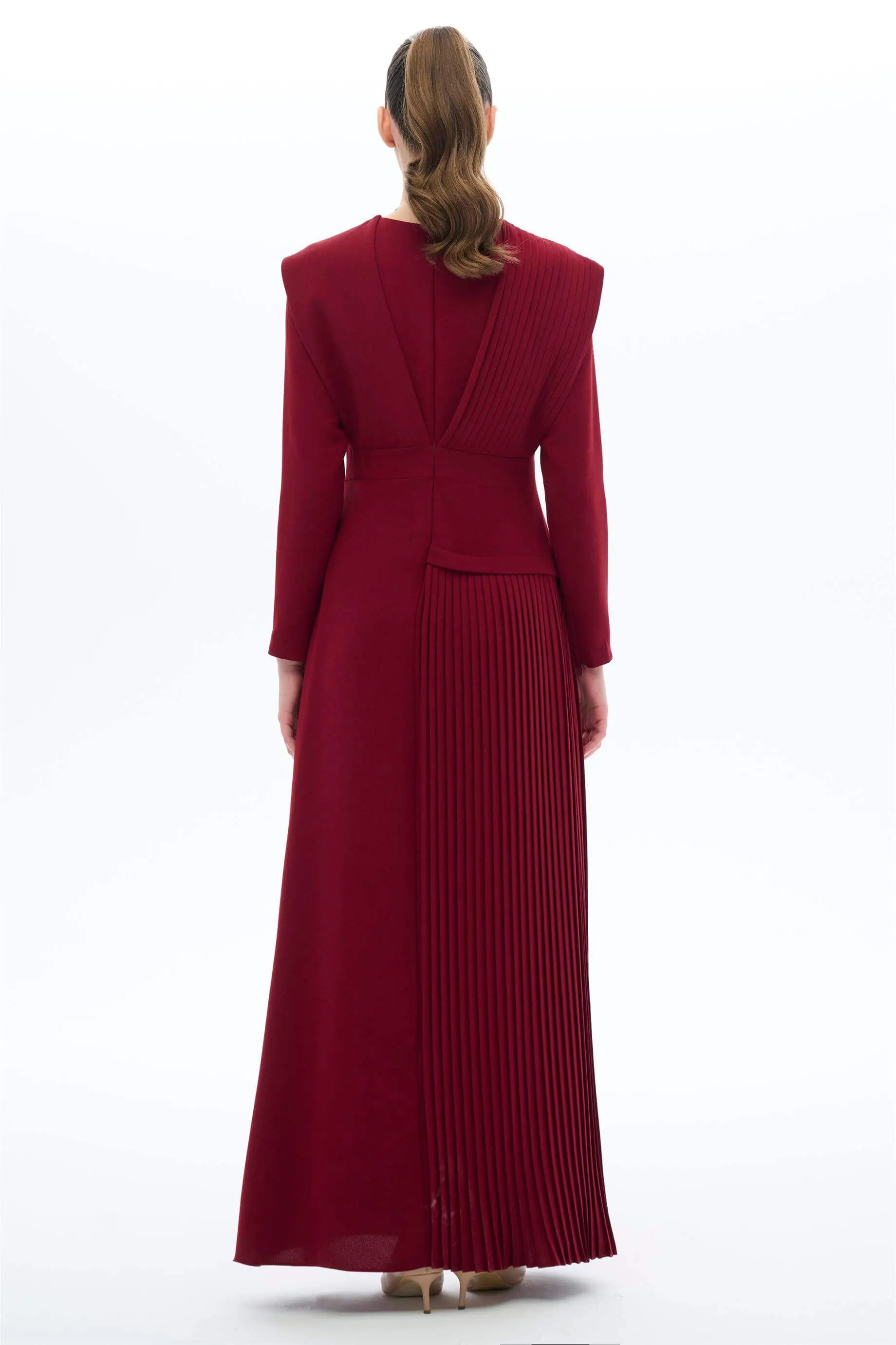 Structured Pleated Shoulder Dress – Burgundy, photo 4