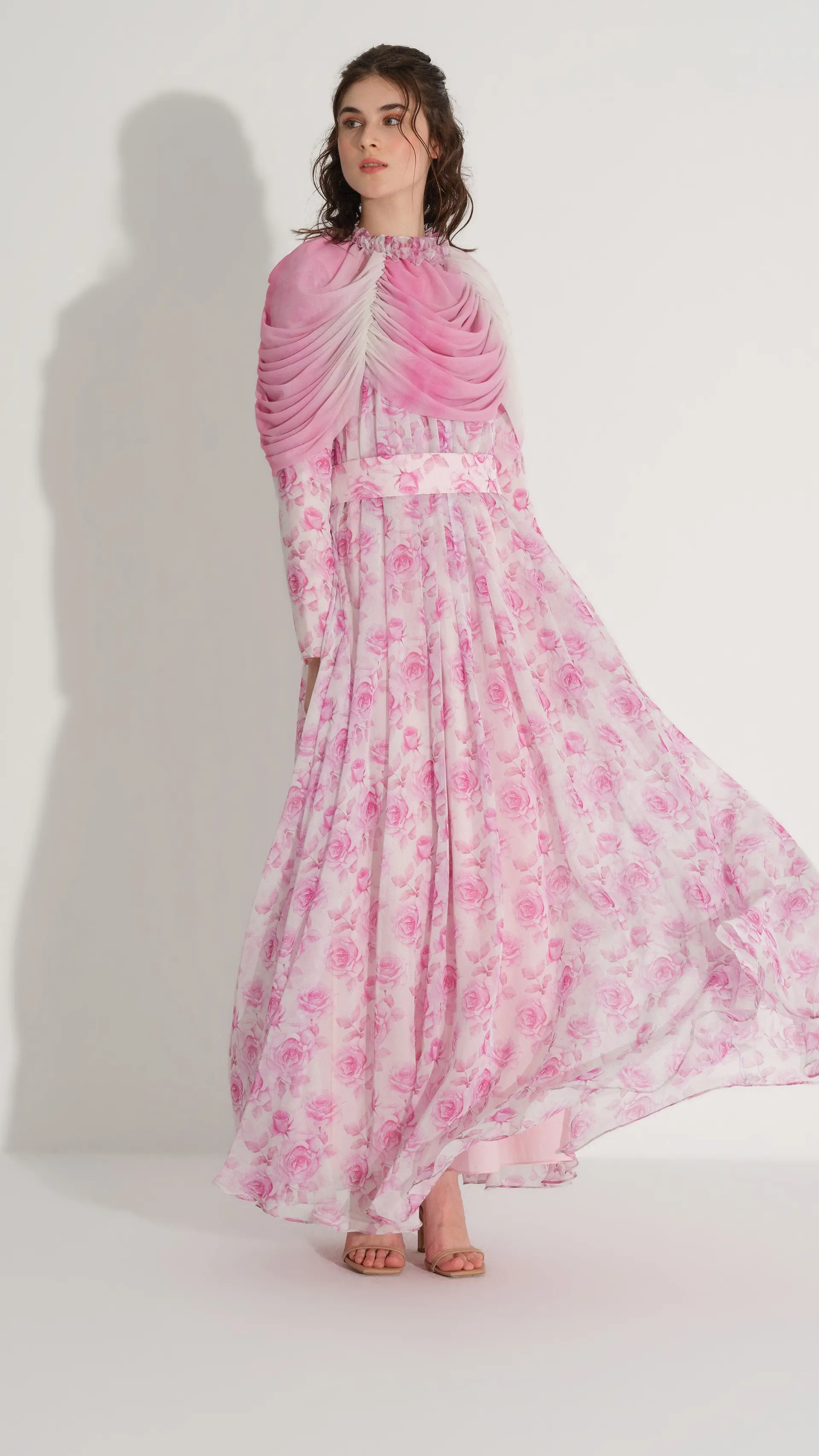 OMUZU TÜLLÜ  PELERİN DETAYLI İPEK ŞİFON ELBİSE Pembe, photo 3