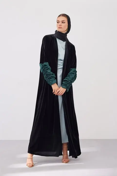 Feiruz Velvet Abaya - Black Green