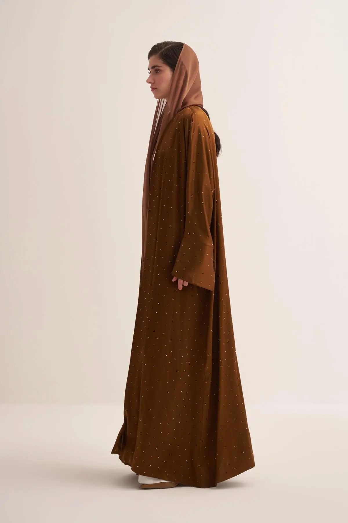 Stylish Golden Abaya & Matching Scarf Set, photo 3