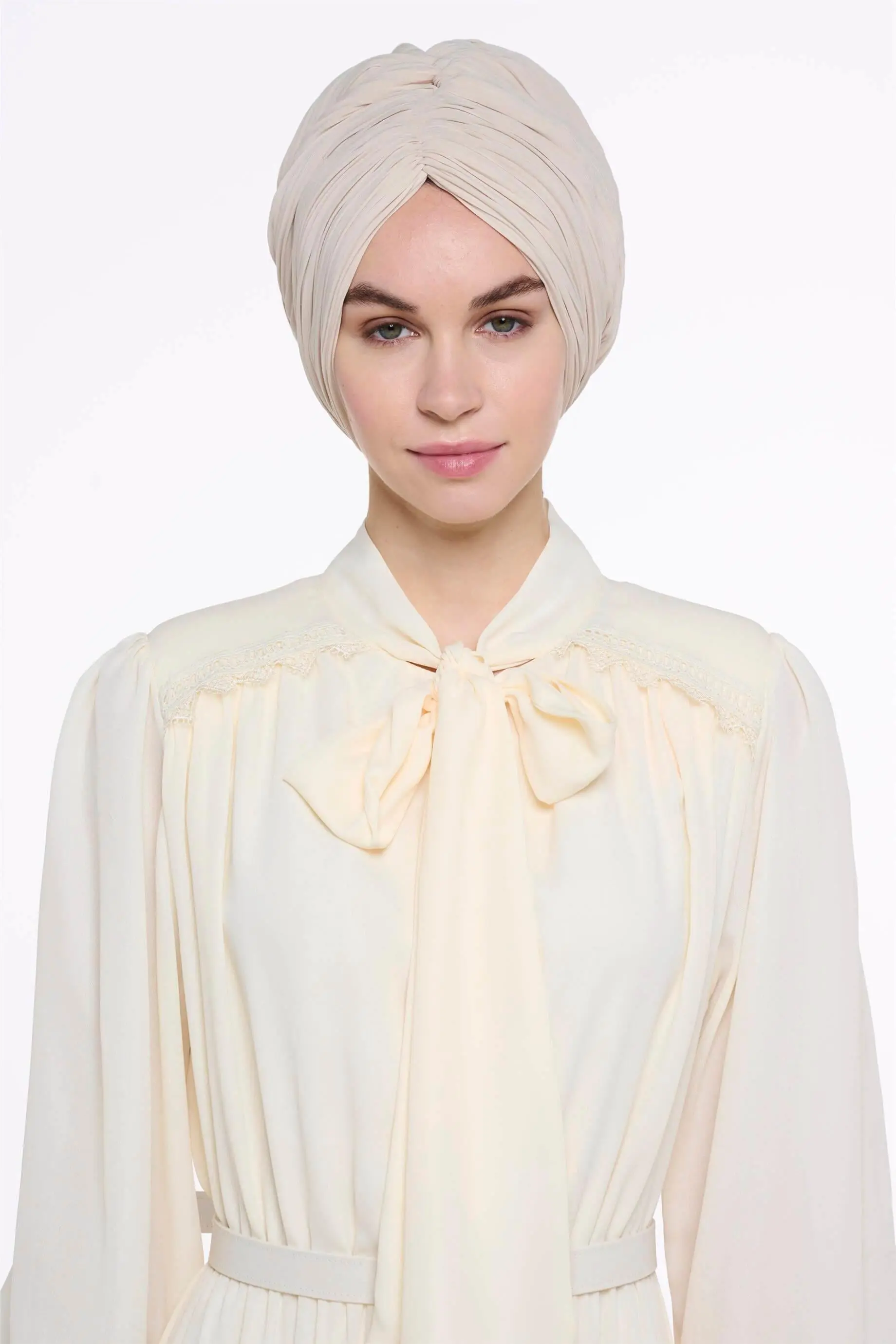 Cross-Wrap Bonnet – Beige