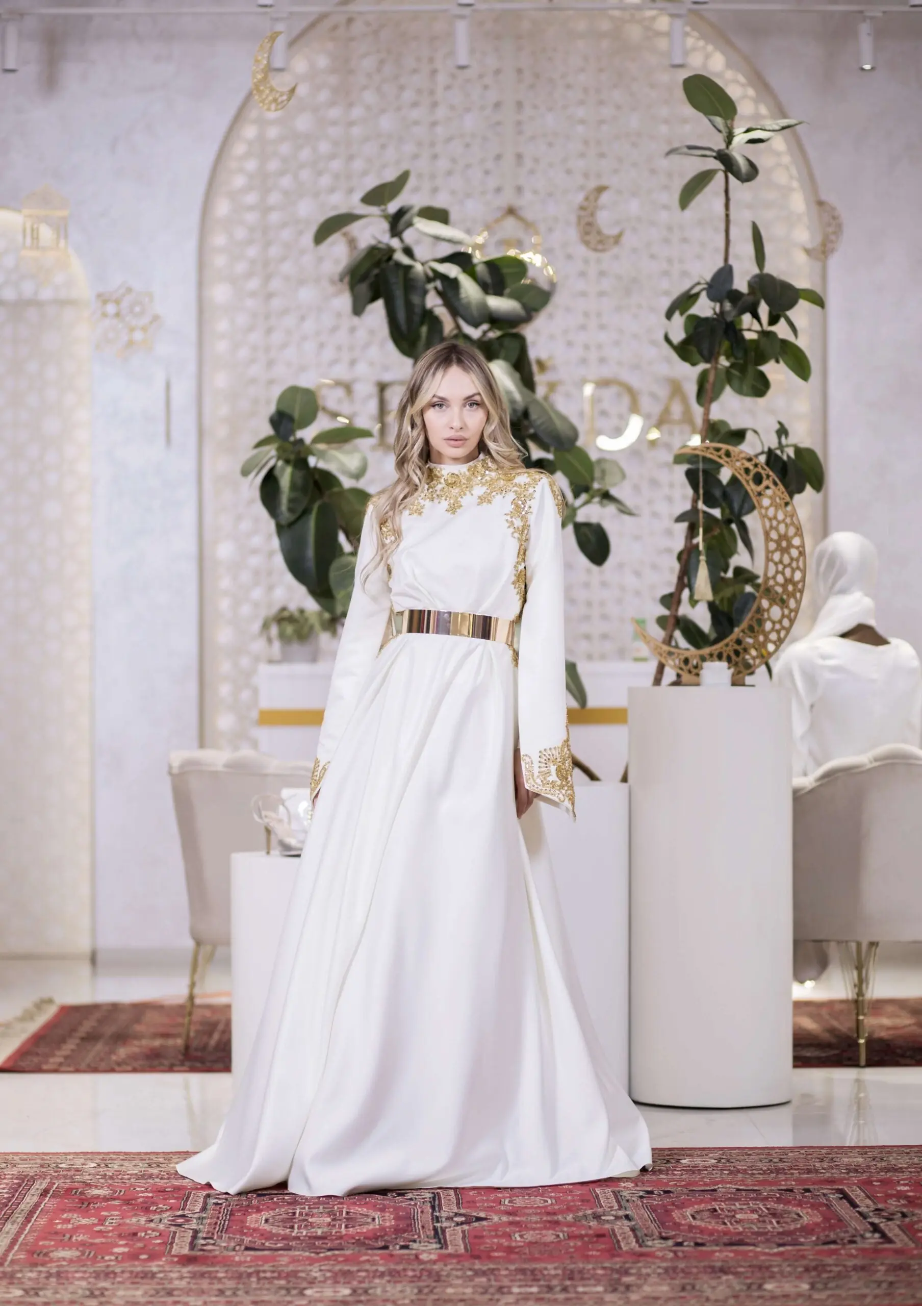 Mystic Gold Embellished A-Line Gown – White, photo 5