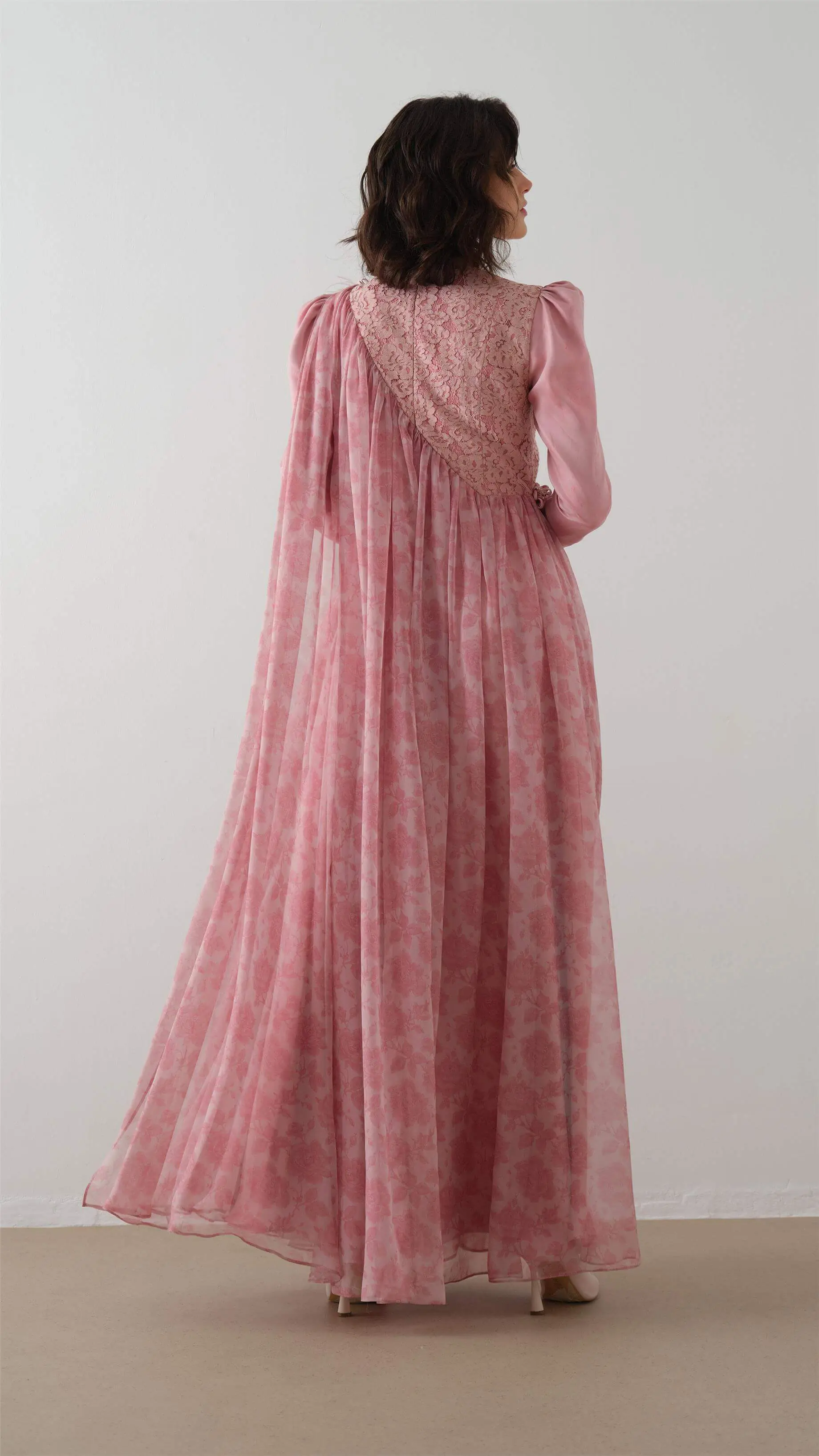 Lace-Detailed Cape Maxi Dress – Pink, photo 5