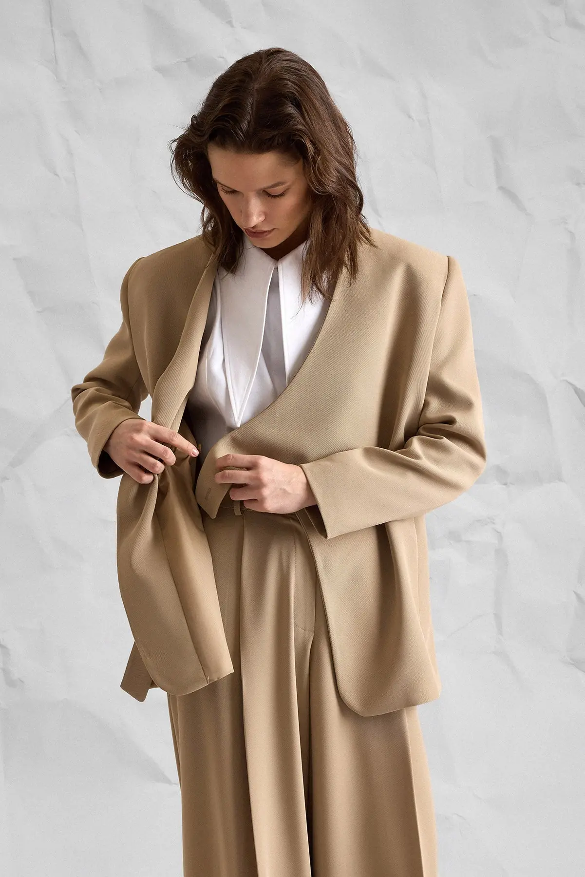 Majesté Atelier No. 09 Tailored Blazer & Wide-Leg Trouser Set - Camel, photo 4