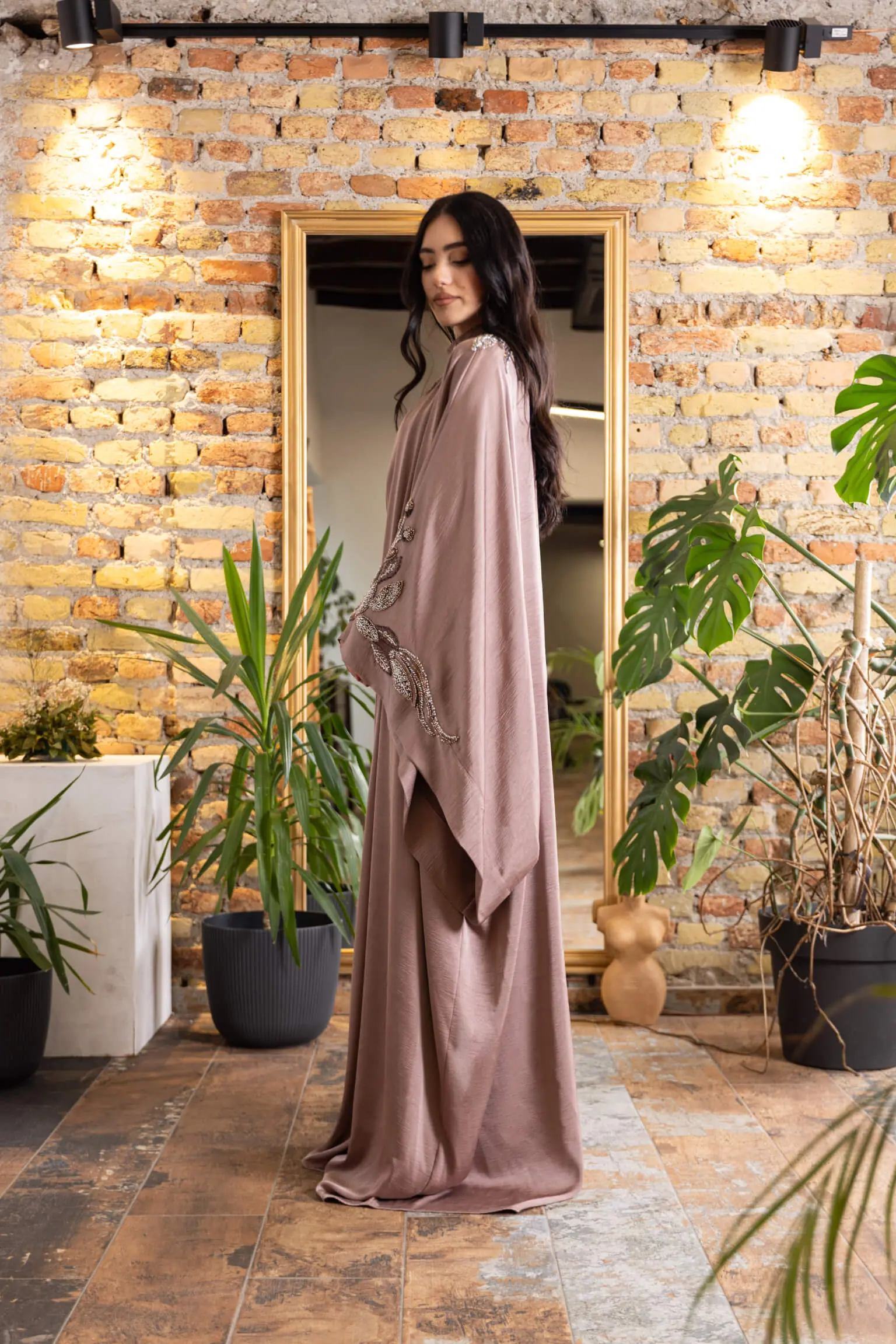 Silent Power Embellished Abaya – Pink, photo 6