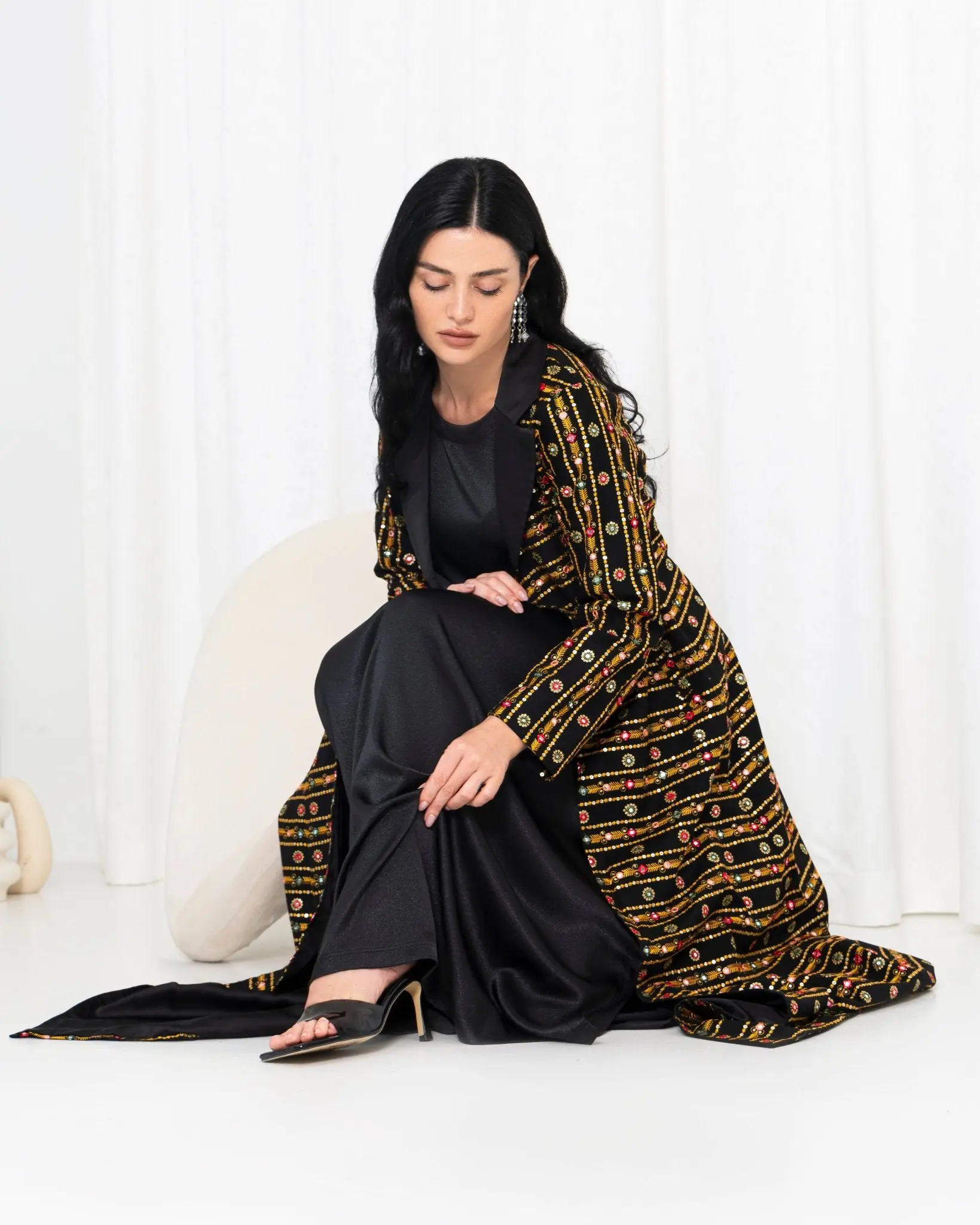 Aswad Zahab Abaya, photo 7