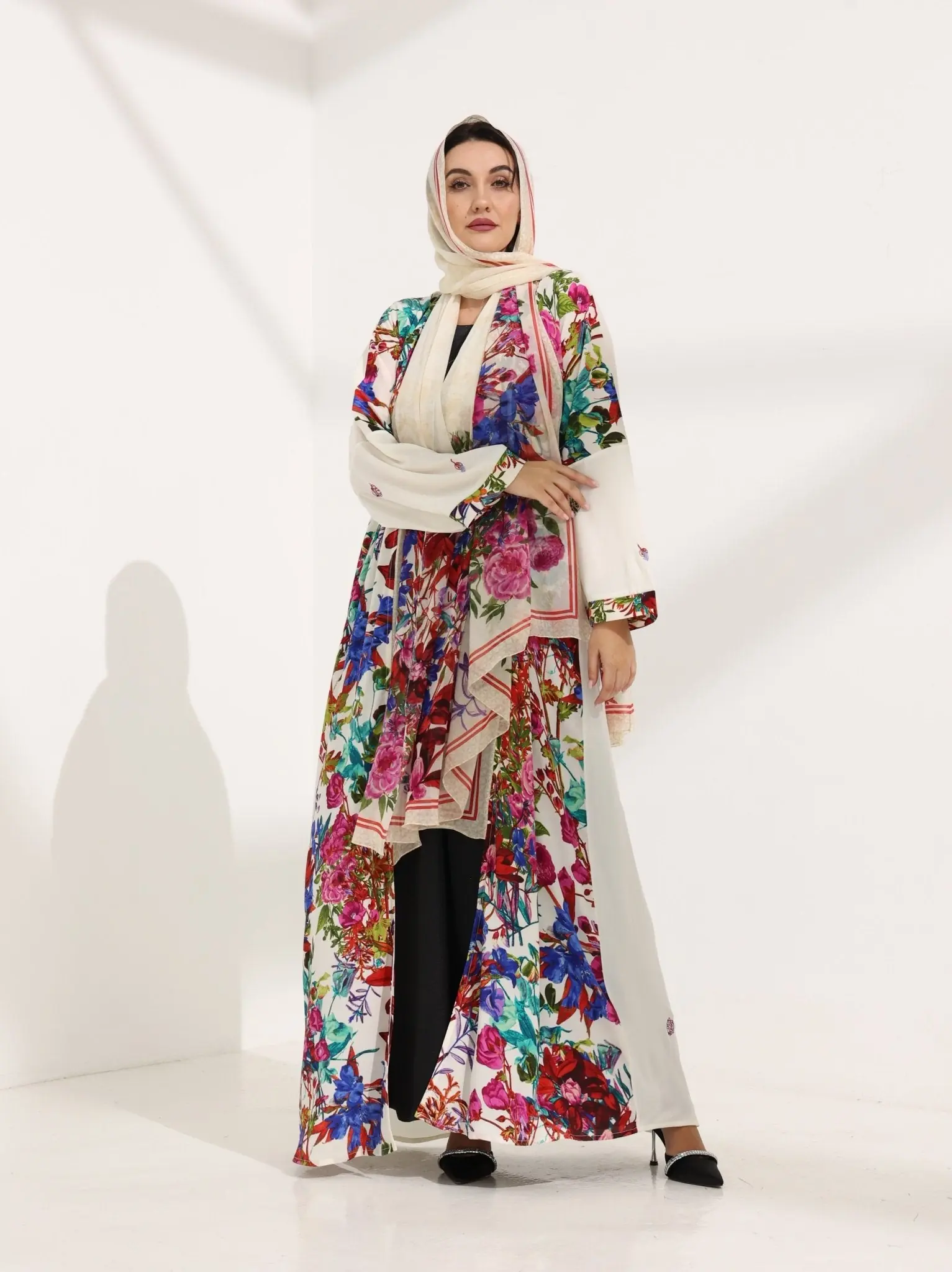 Kashmir Bloom Abaya – Ivory Blossom Edition