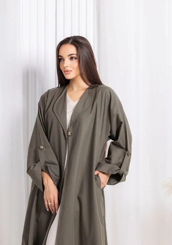 Green Abaya, photo 2