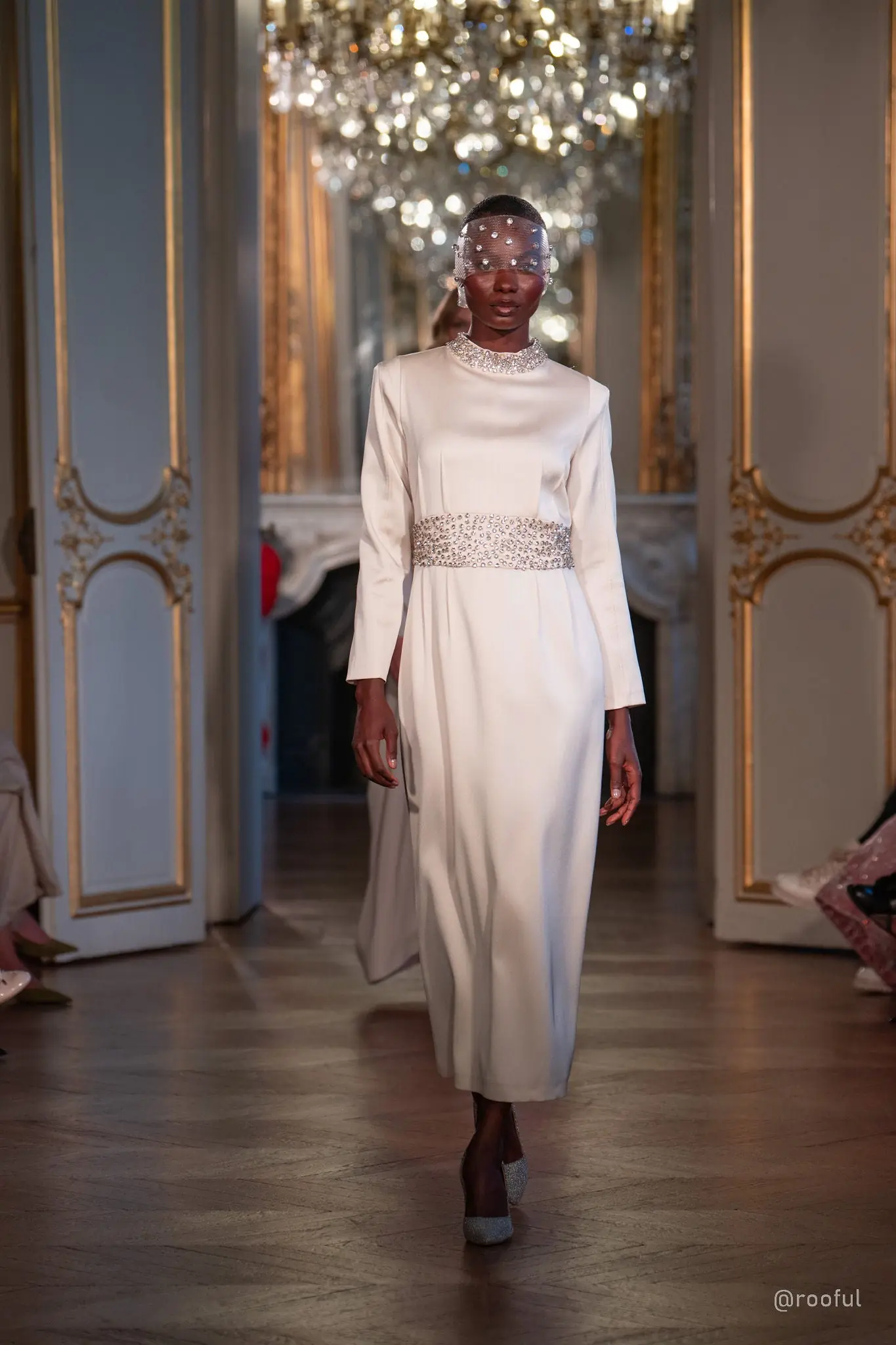 Kum Crystal-Embellished Dress – Ecru, photo 2