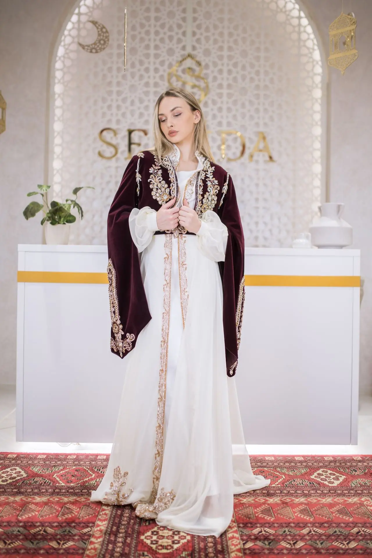 Moon Cascade Embellished Velvet Kaftan – Plum, photo 5