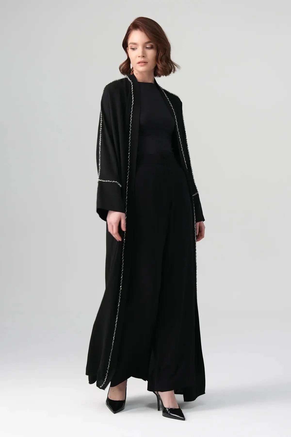 Avelin Crystal-Embellished Crepe Abaya – Black, photo 3