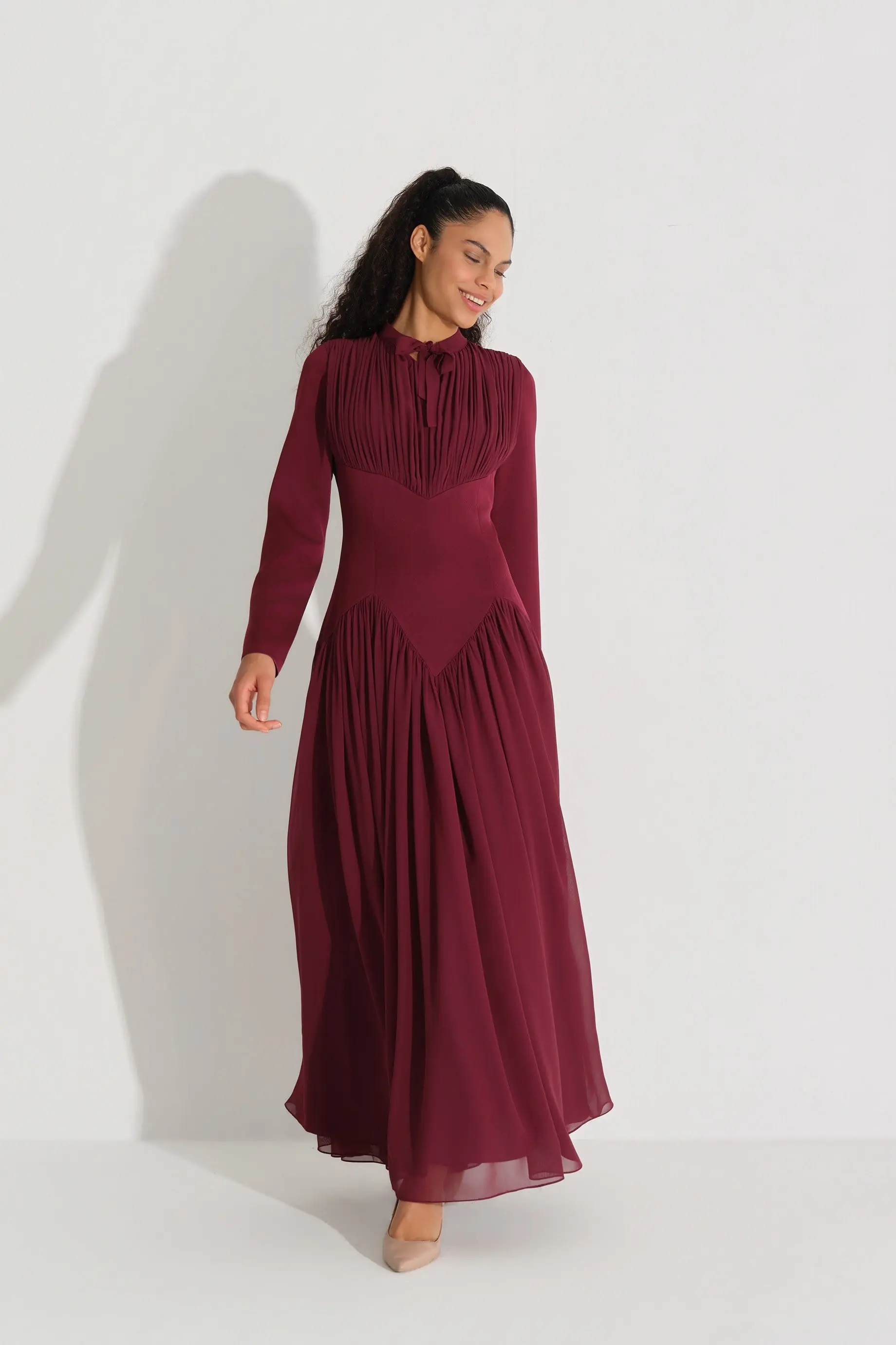 Bow-Neck Corset-Detail Chiffon Dress with Long Sleeves - Bordeaux, photo 3