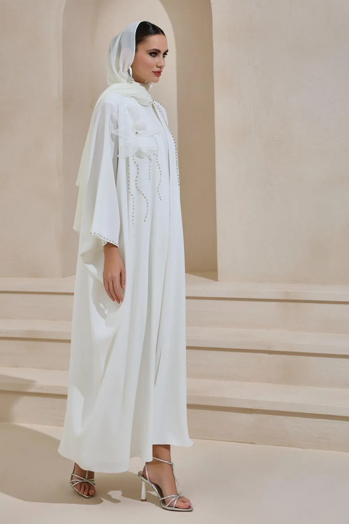 Elana Abaya White, photo 2