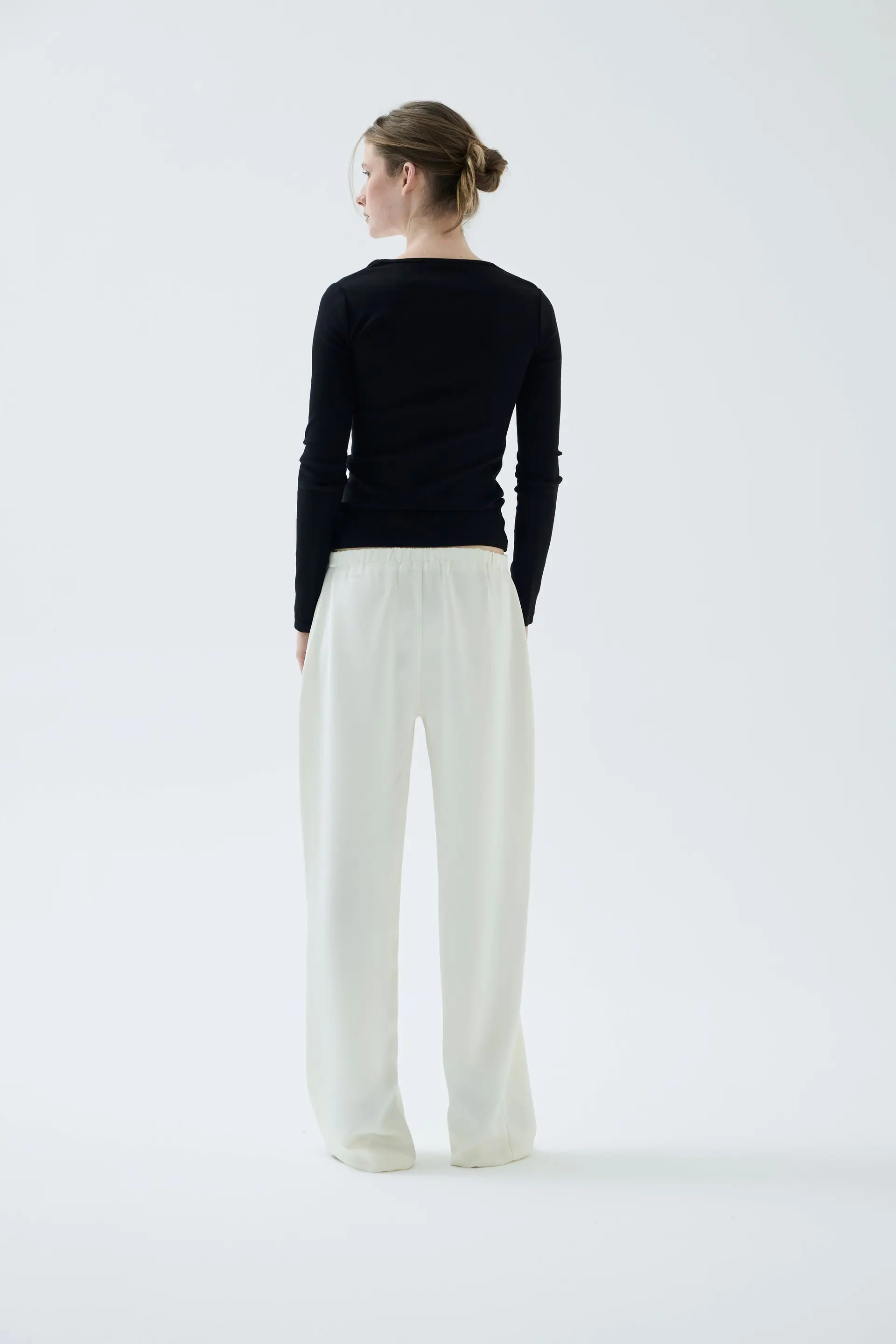 Low-Rise Satin Basic Trousers – Ecru, photo 3
