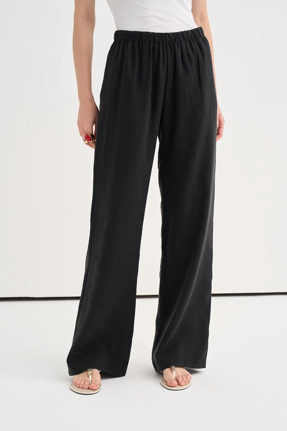 Cep Detaylı Tencel Pantolon