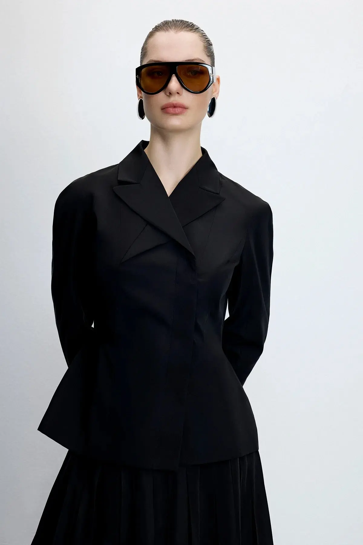 Structured Collar Jacket & Pleated Skirt Set – Black, photo 3