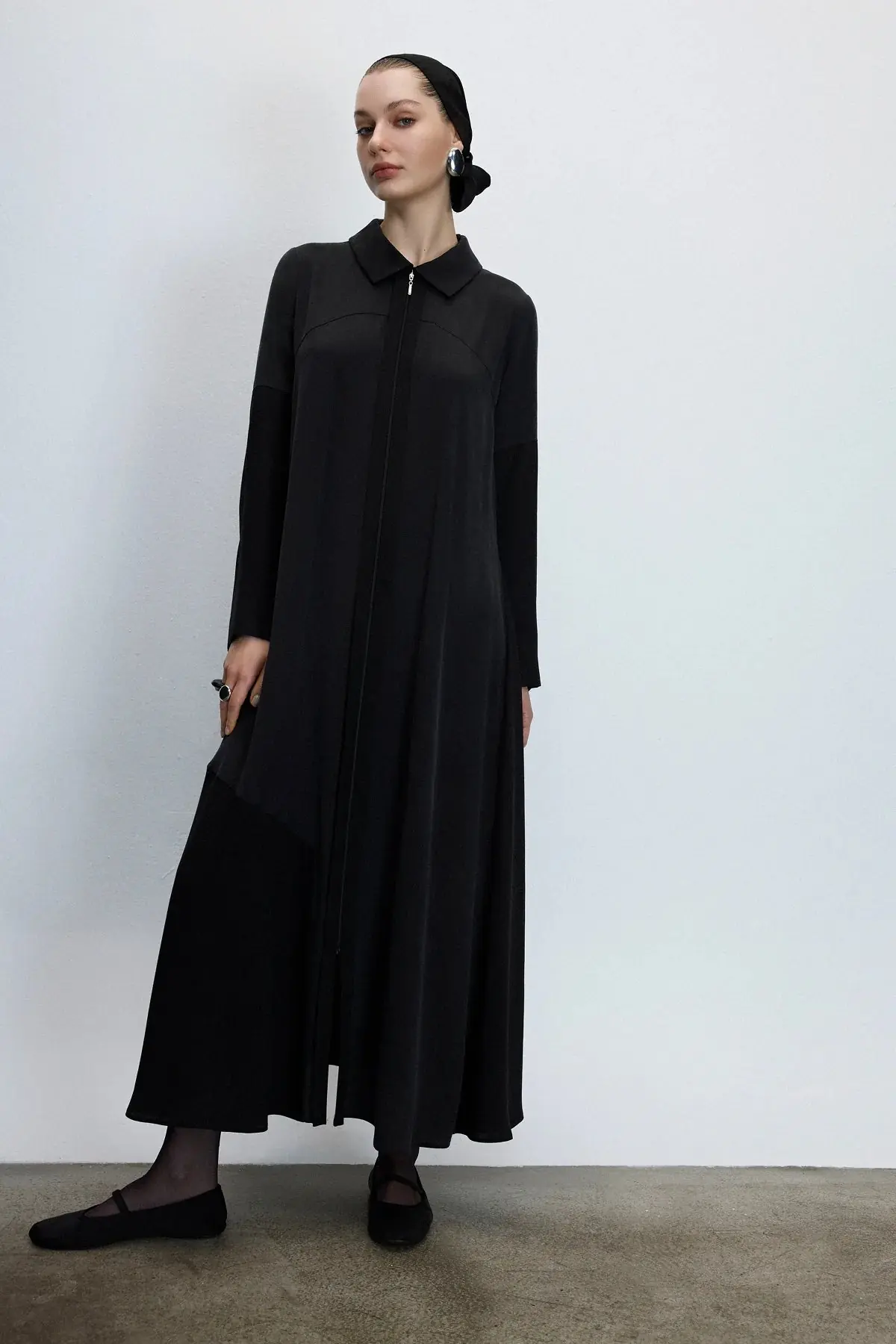 Shirt-Collar Zip-Front Abaya – Black, photo 2