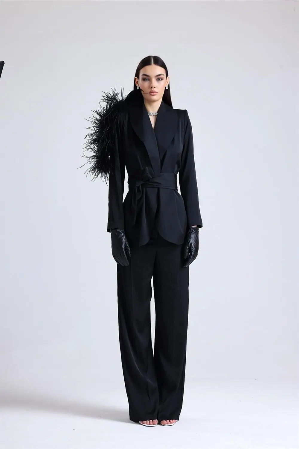 Obsidian Ember Feather-Shoulder Set — Black, photo 2